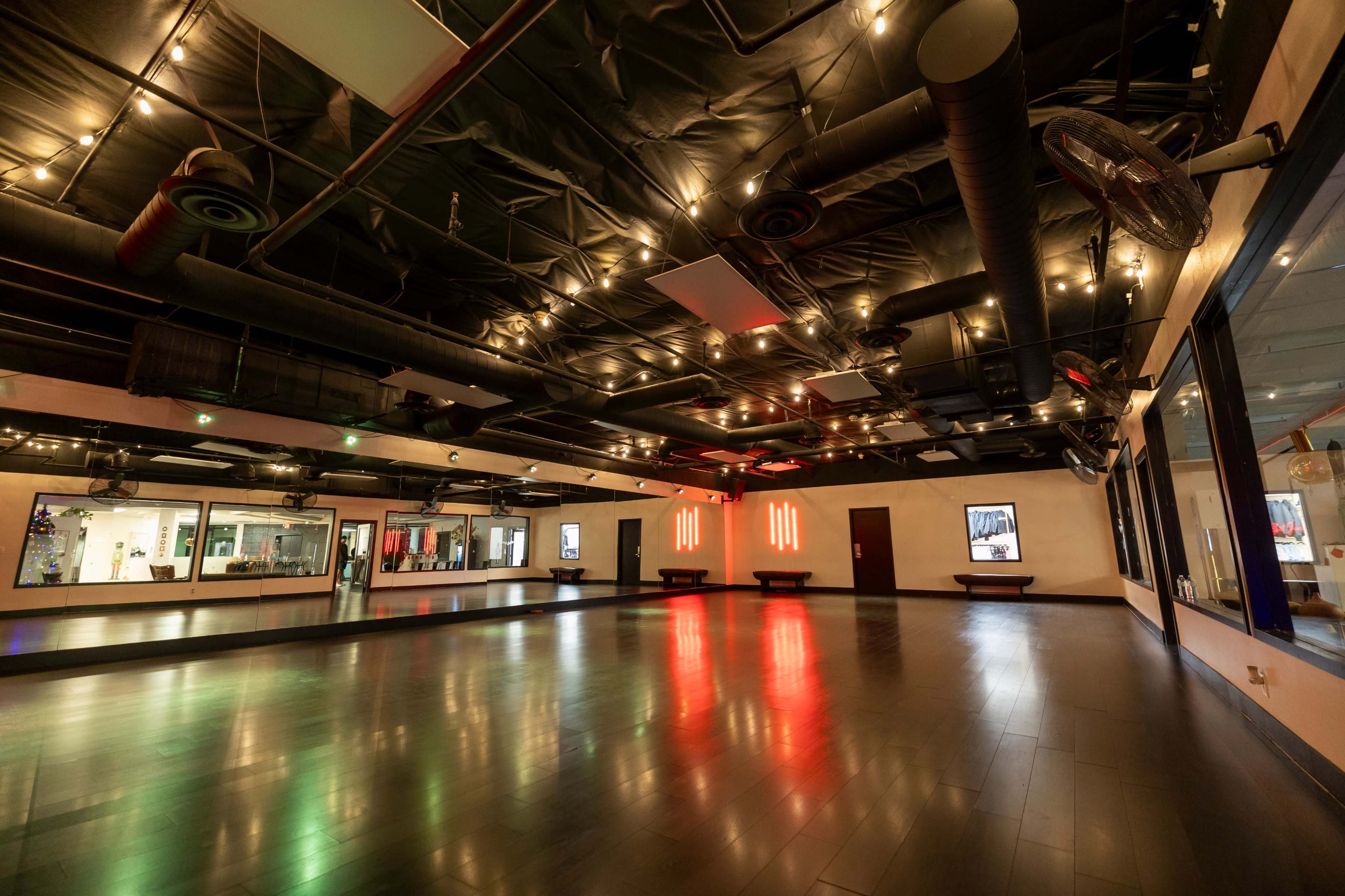 Large Dance Studio Space for Rent Image in Spring Valley, Las Vegas, NV