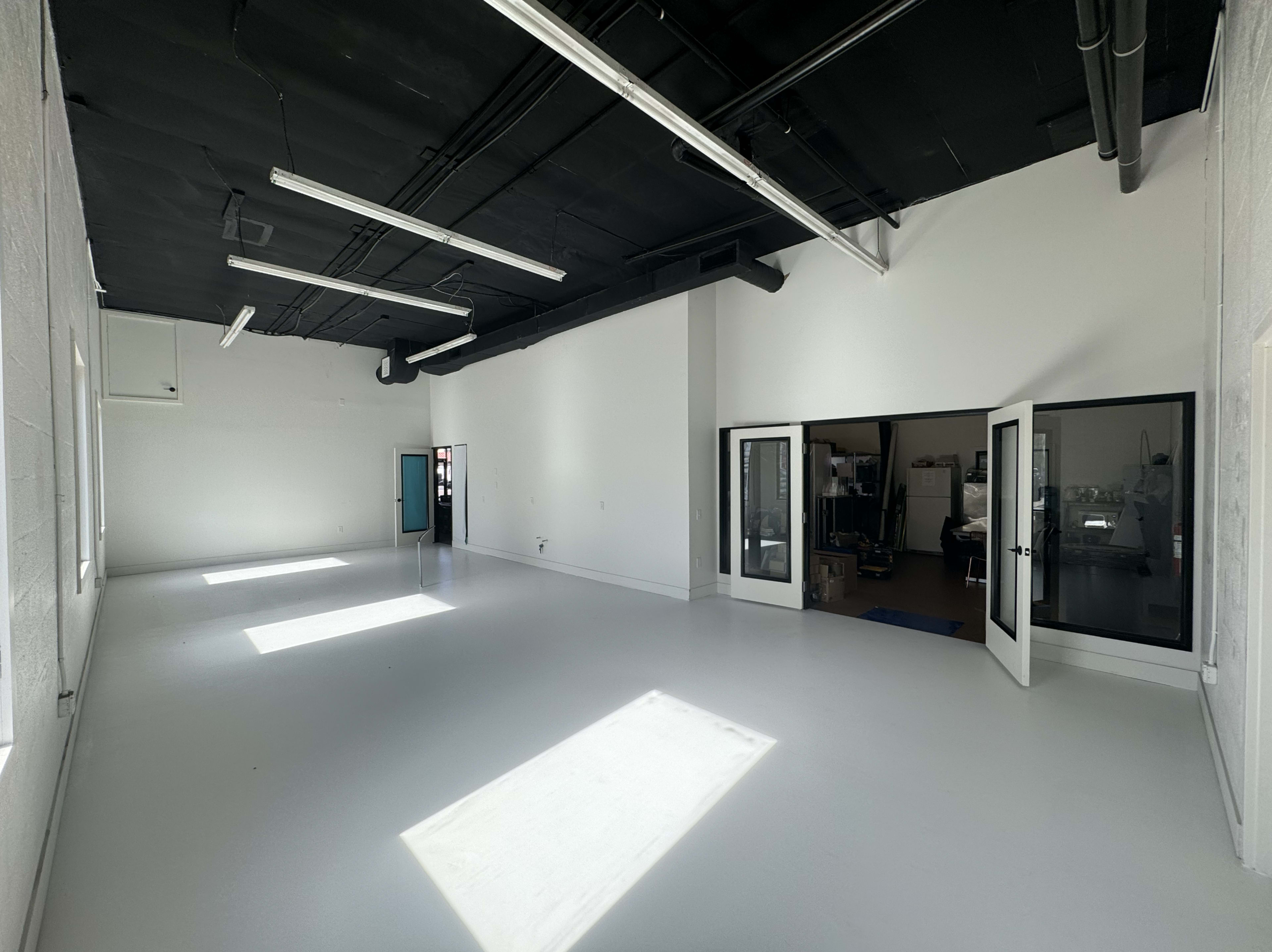 Industrial warehouse space Image in Encanto Village, Phoenix, AZ