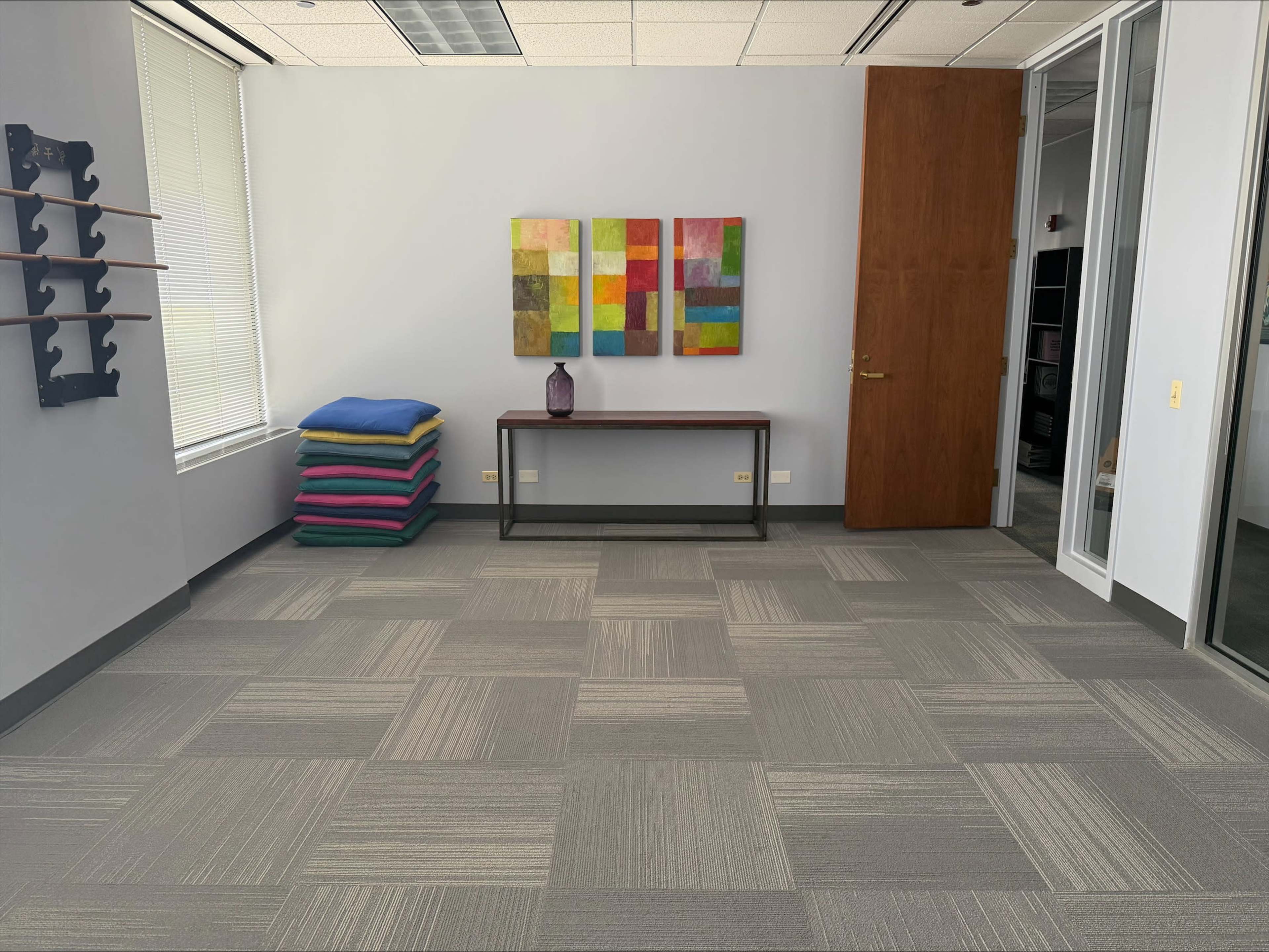 Western suburban workspace suitable for corporate boards or annual retreat, small training Image in York Township, Oak Brook, IL