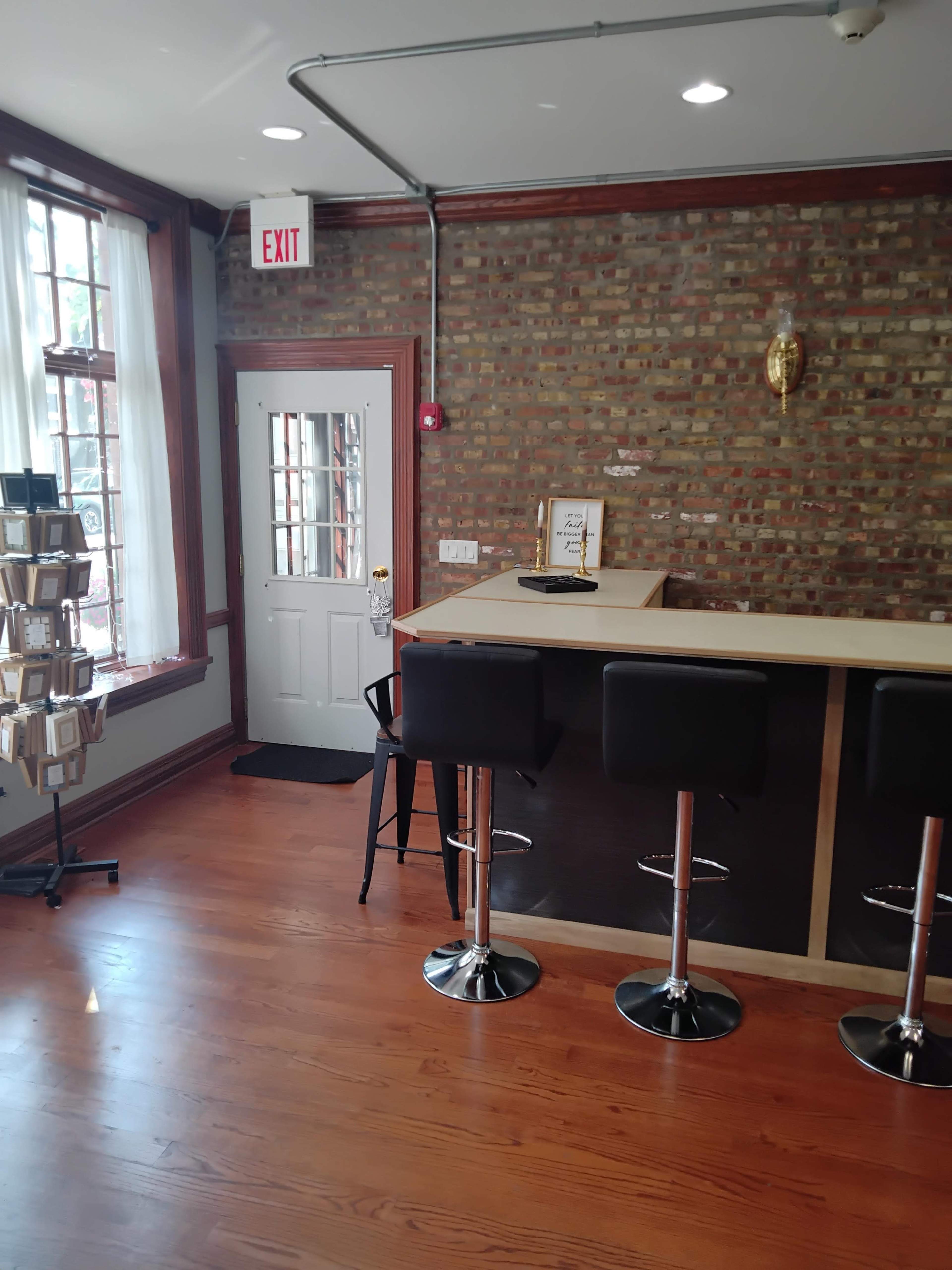 Candle Bar with Vintage windows Image in Thornton Township, Homewood, IL