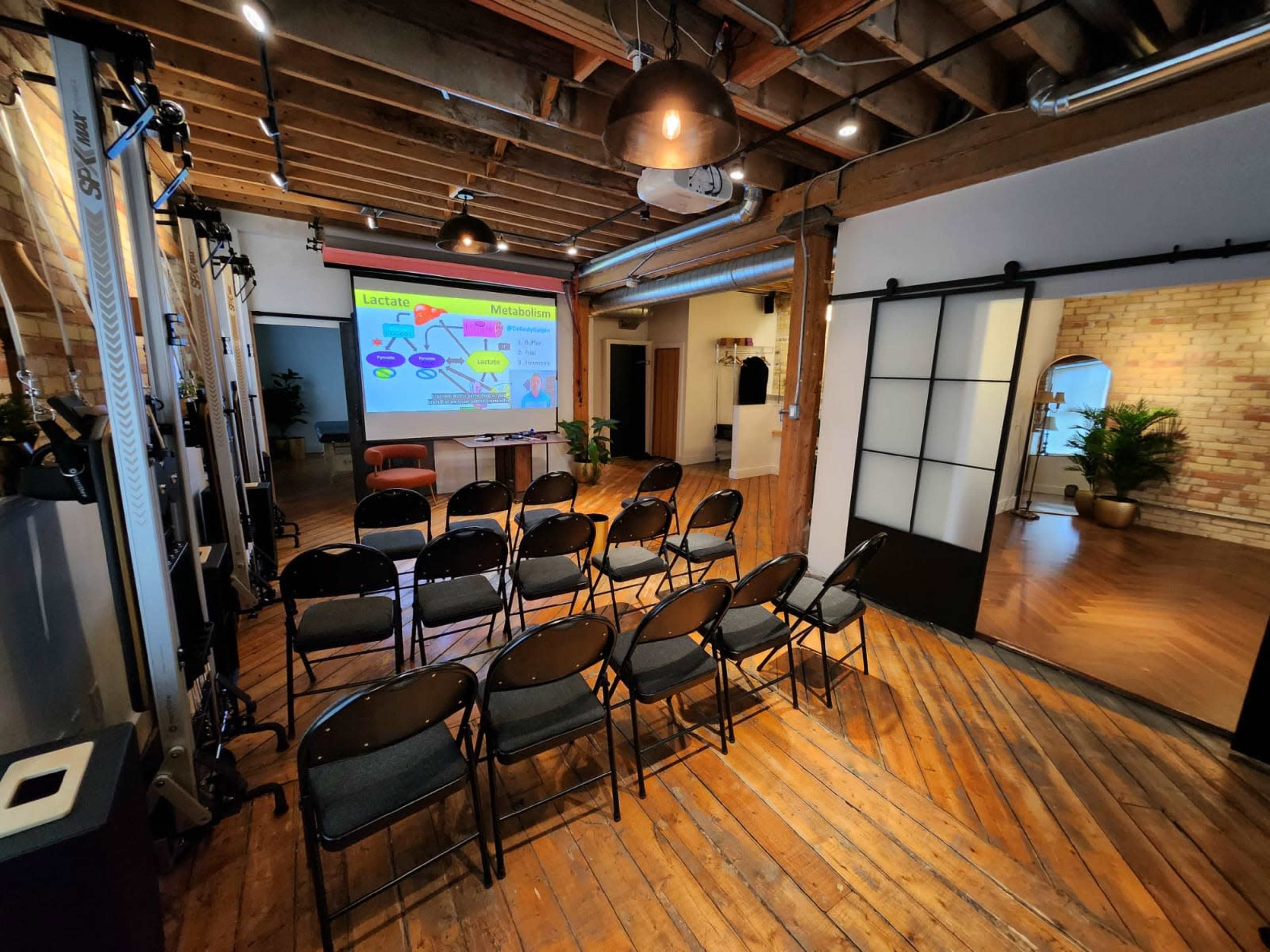 Loft Space with Full Kitchen, Exposed Brick, Wooden Floor with Photo Backdrop, Sound system Image in Trinity-Bellwoods, Toronto, ON