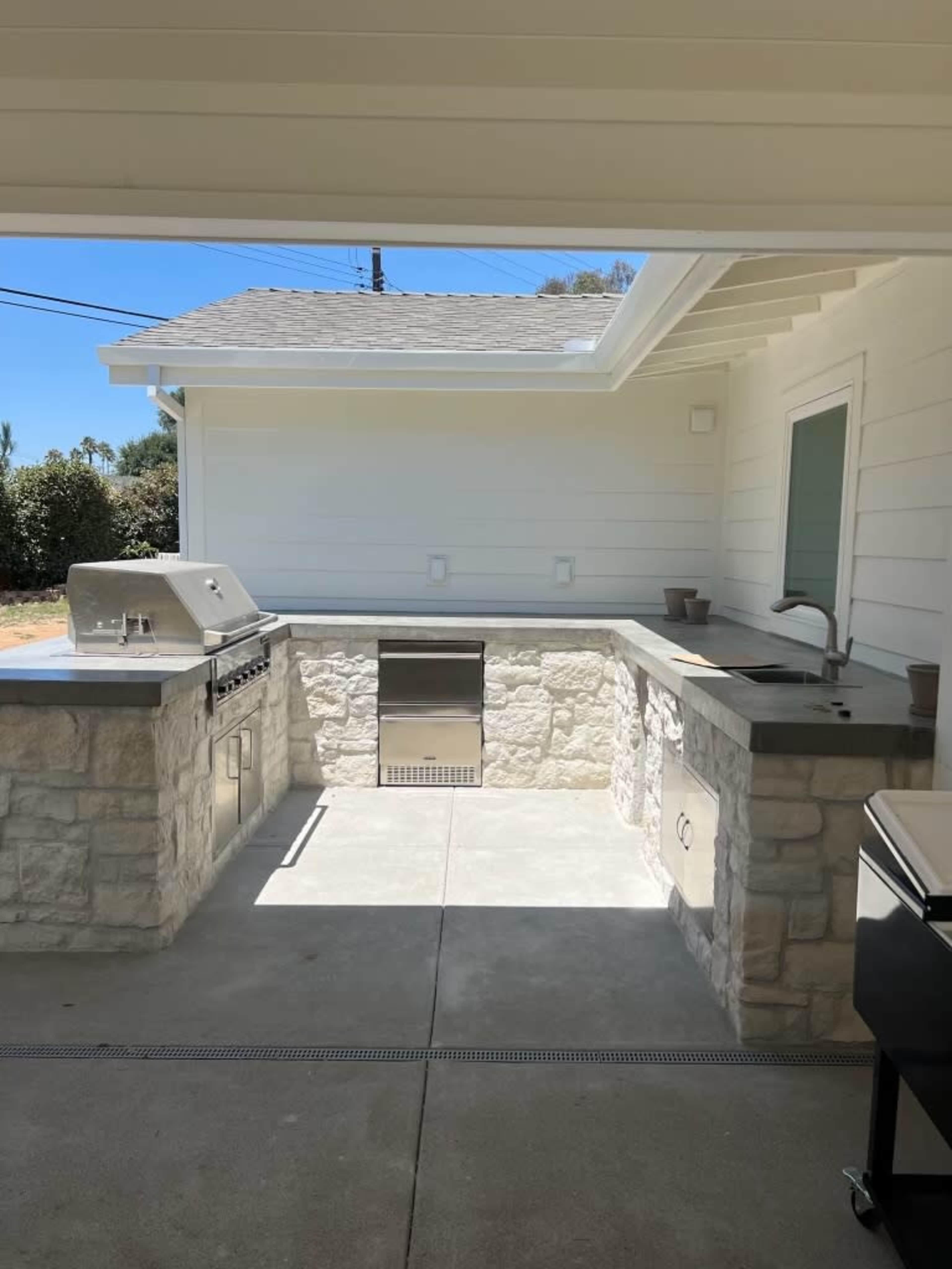 Stunning mid-century modern backyard oasis nestled in the heart of North Tustin, California. Image in North Tustin, North Tustin, CA