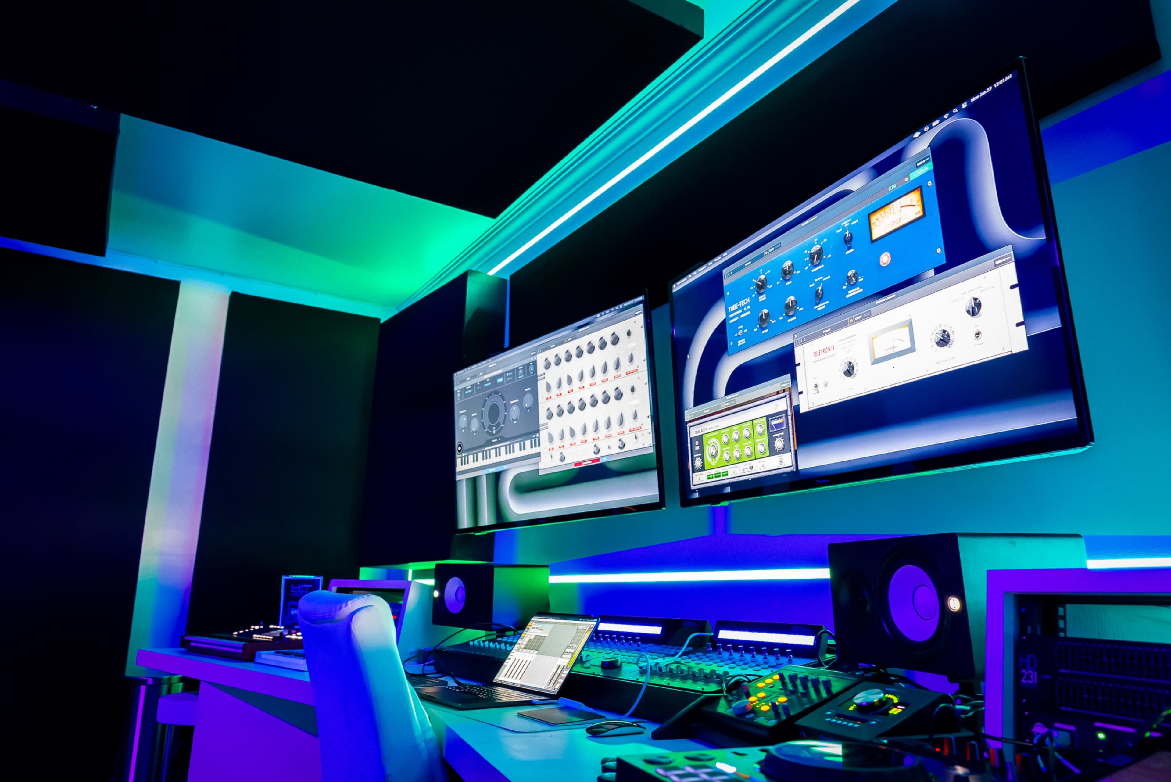 HOLLYWOOD RECORDING STUDIO Image in Hollywood, Hollywood, CA