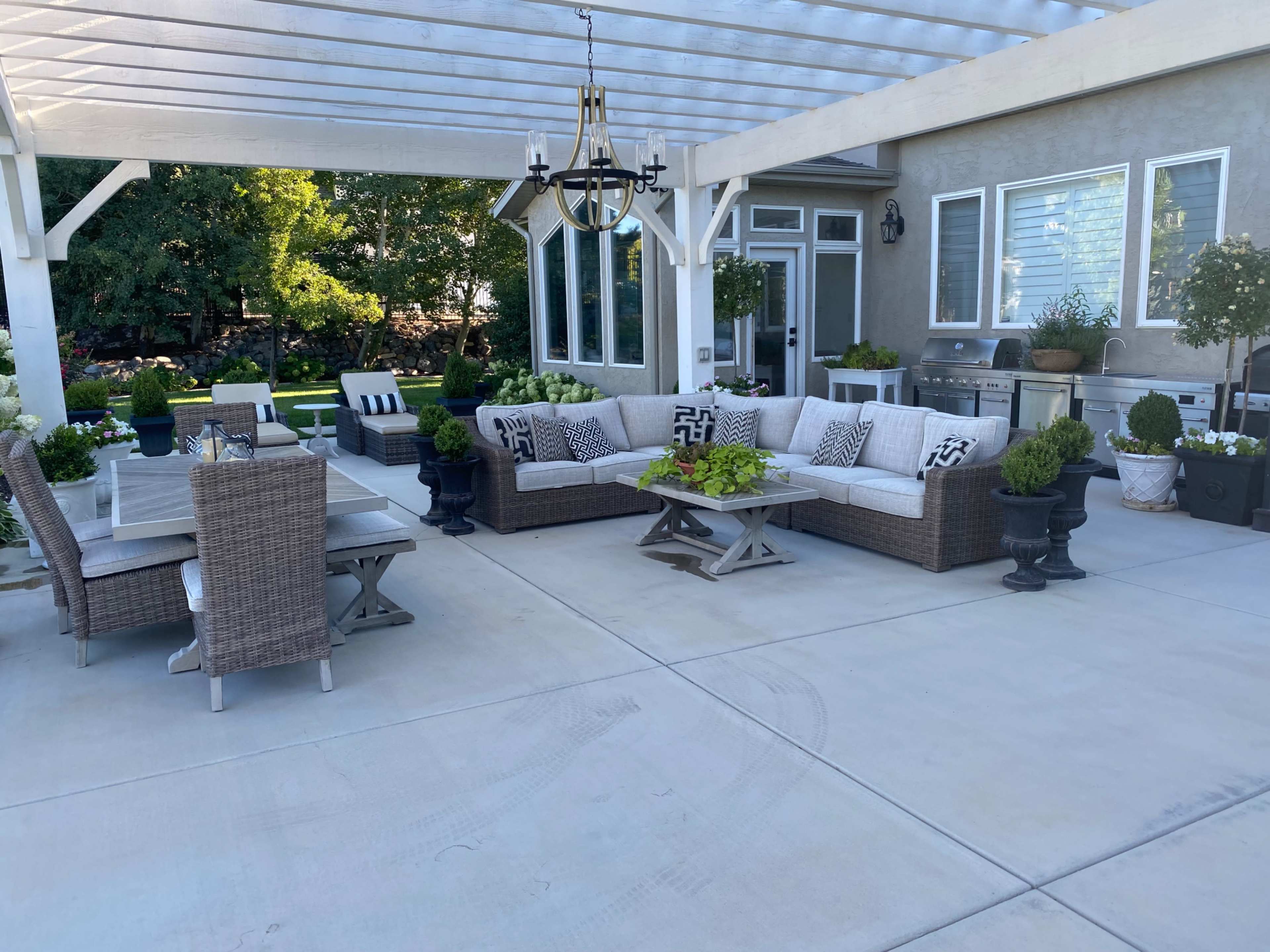 Stunning Alpine Yard and Pool Image in Alpine, Alpine, UT