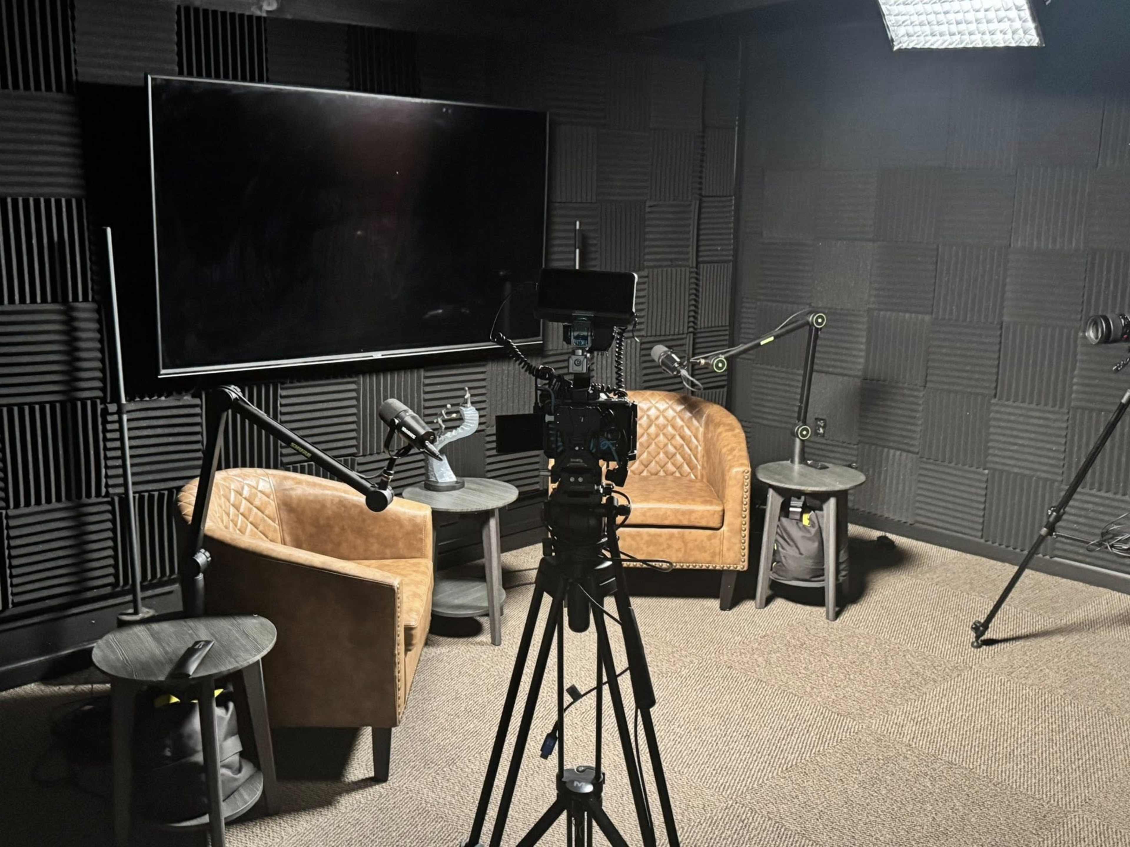 Photography Studio Easily Available Image in Mid City South, BATON ROUGE, LA