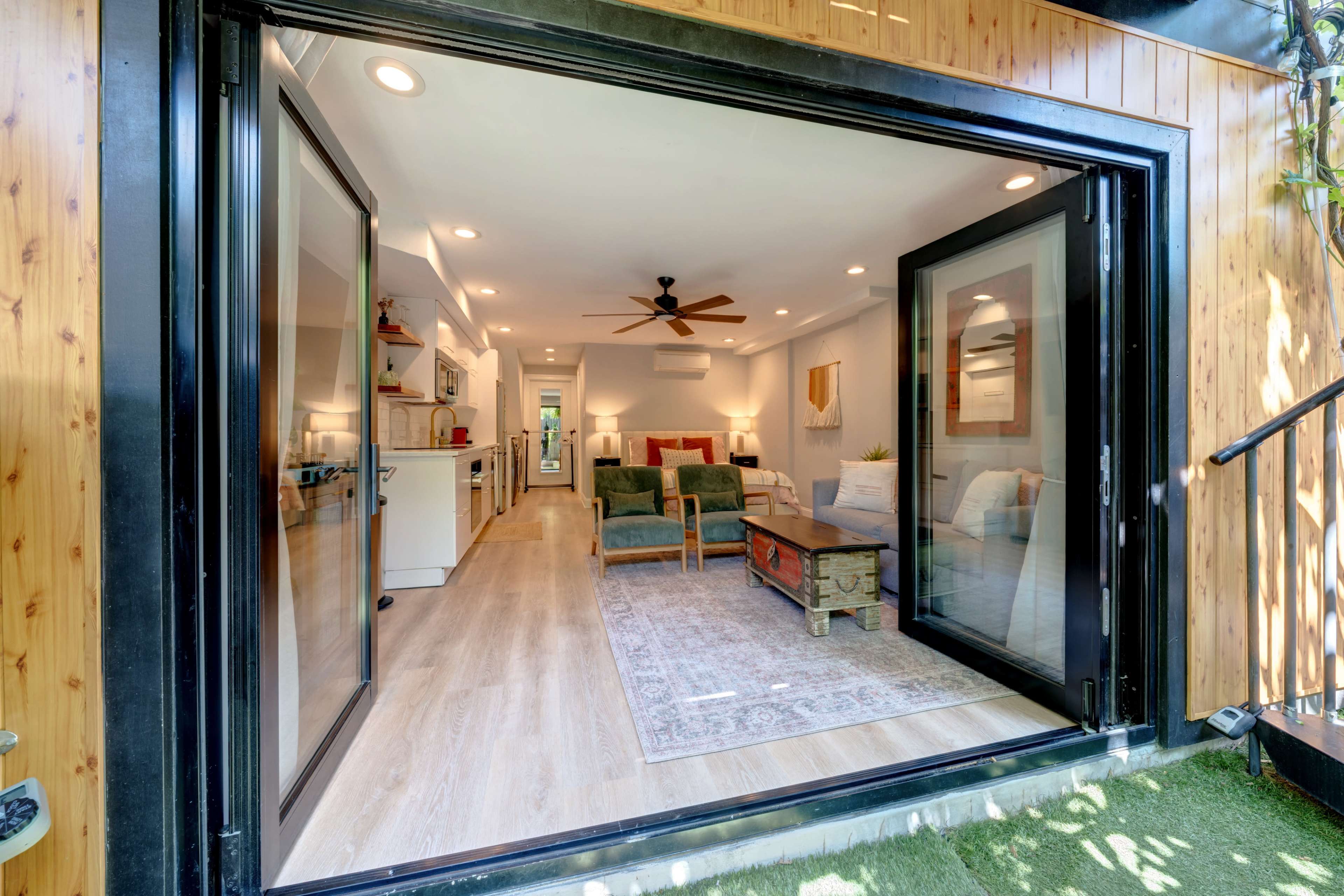 Union Market Garden Apartment Image in Northeast Washington, Washington, DC