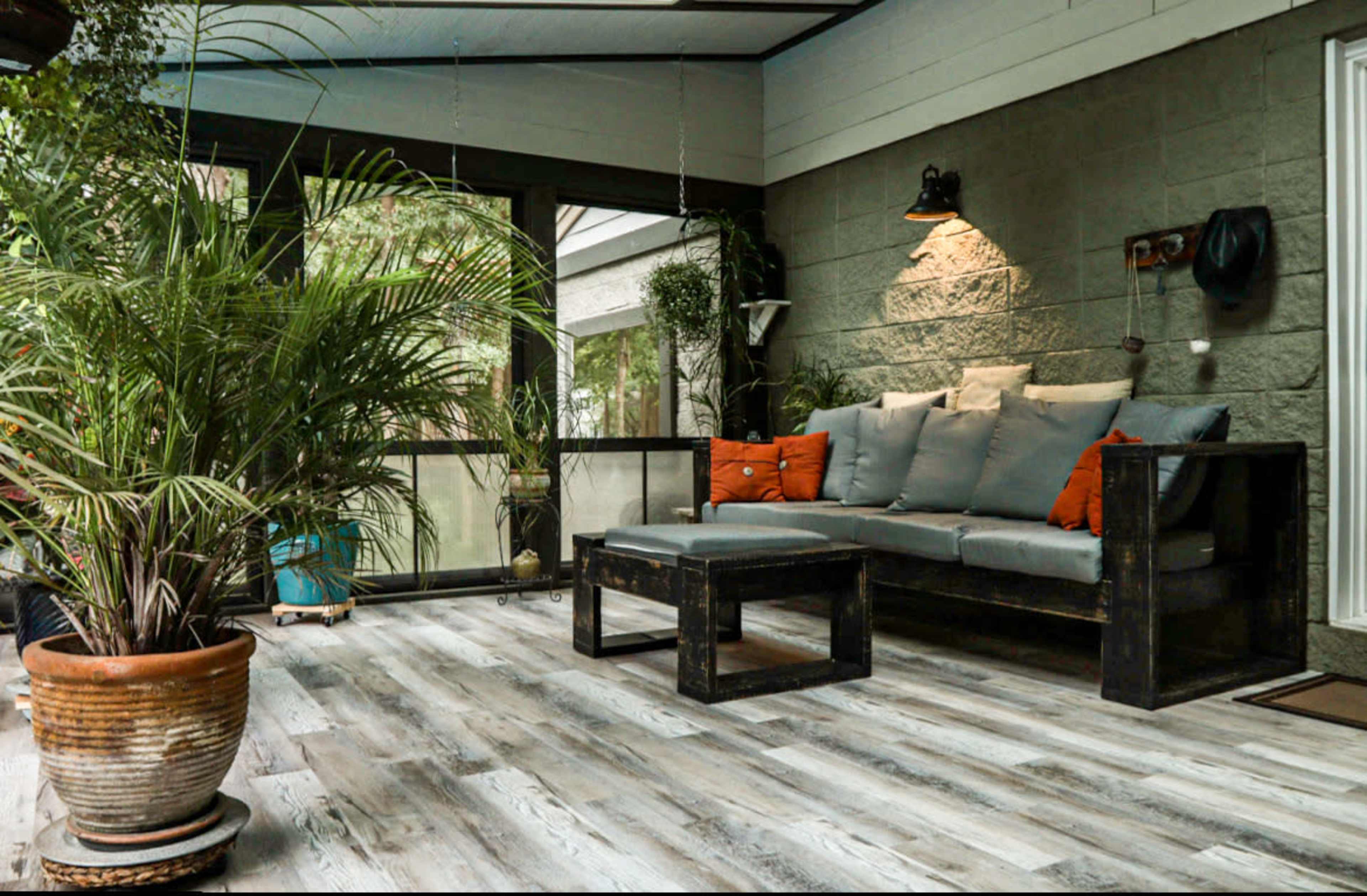 POOL, SUNROOM, CABANA, & SWINGING BED Image in Great Bridge East, Chesapeake, VA