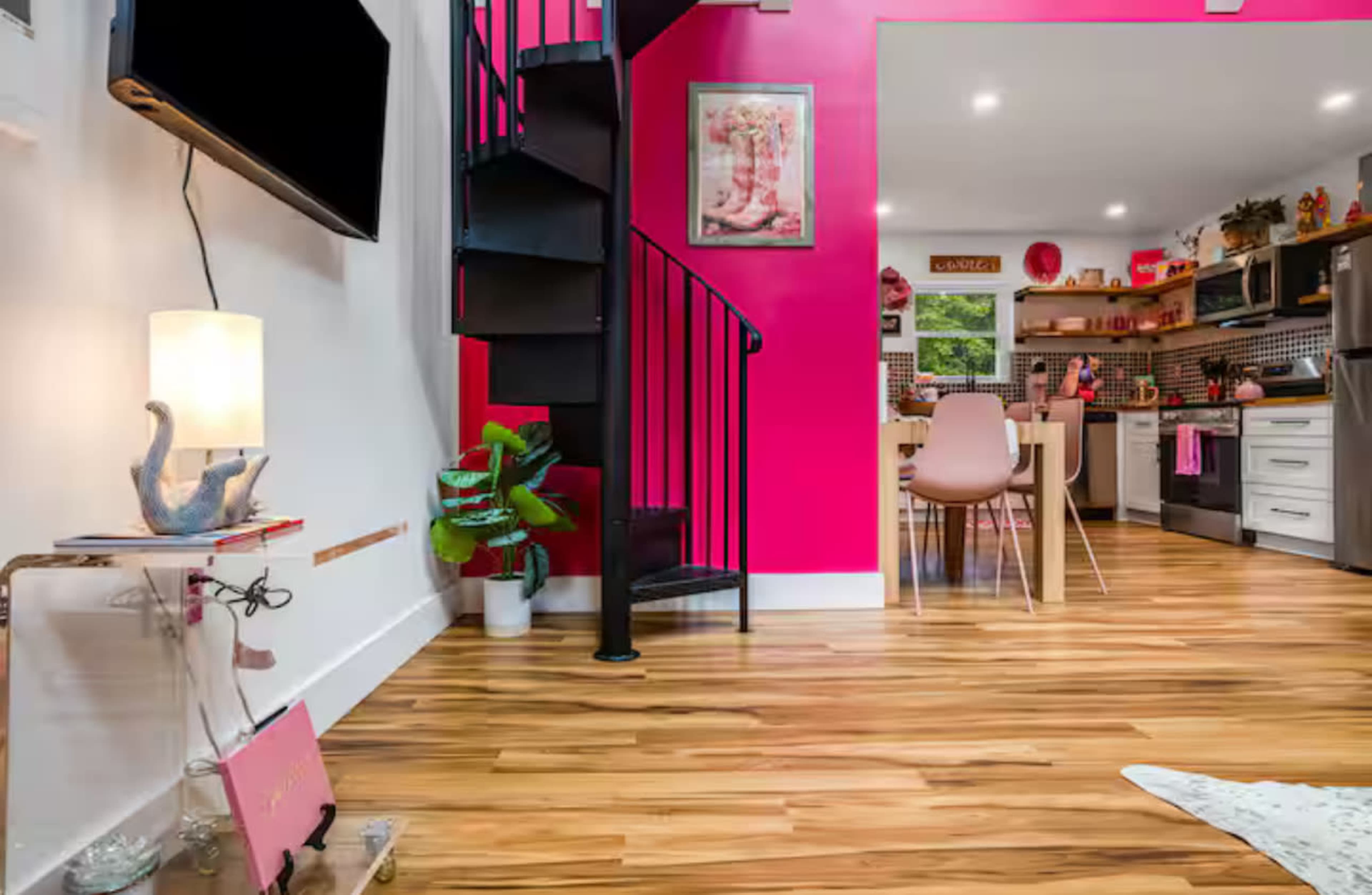 Black Mountain Barbie House 5 Min from Town Image in , Black mountain, NC