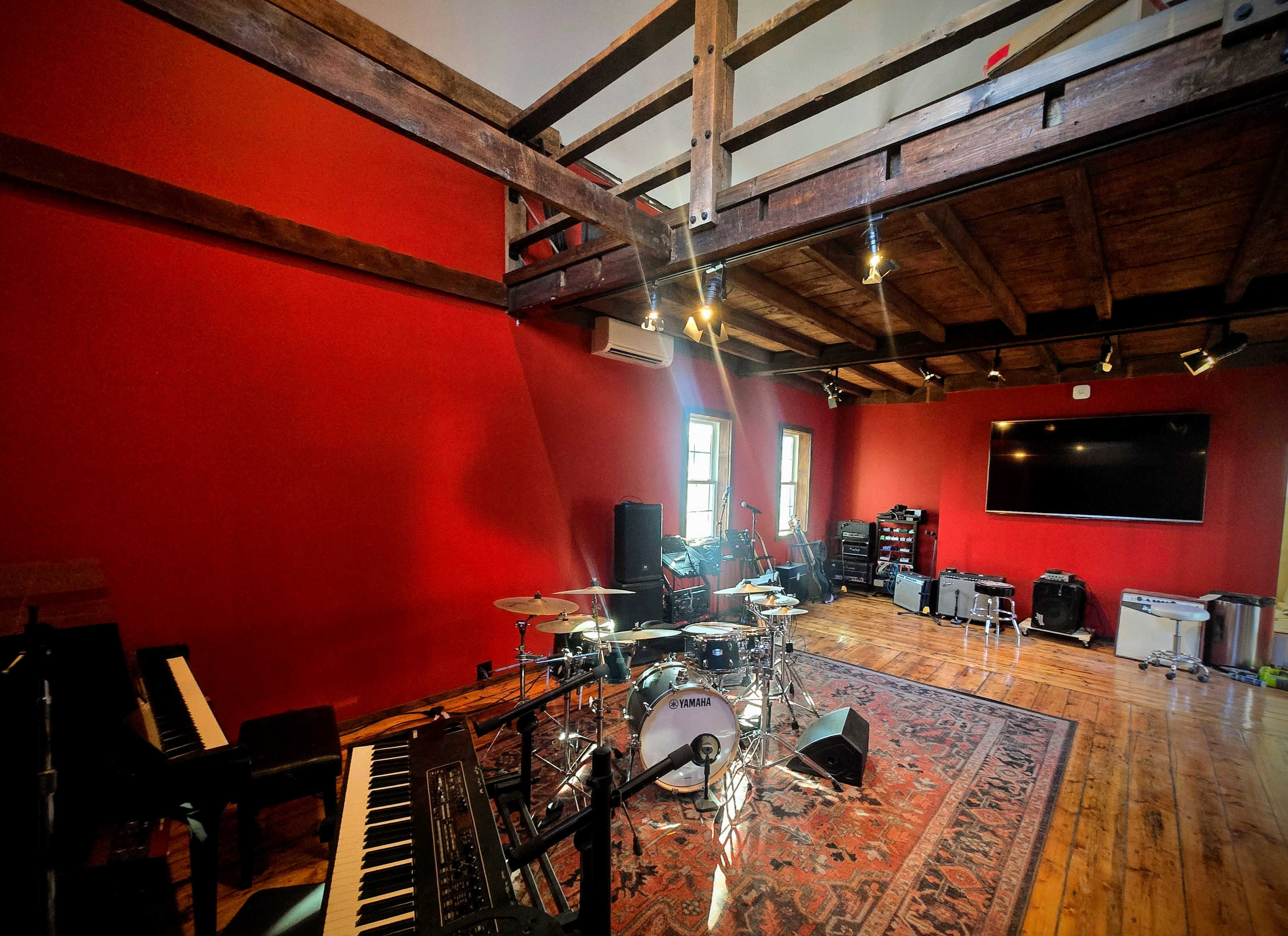 Rustic Carriage House Loft for Music Rehearsal, Recording, Podcasts, Video Shoots, Classes and Private Events Image in Whitman, Whitman, MA