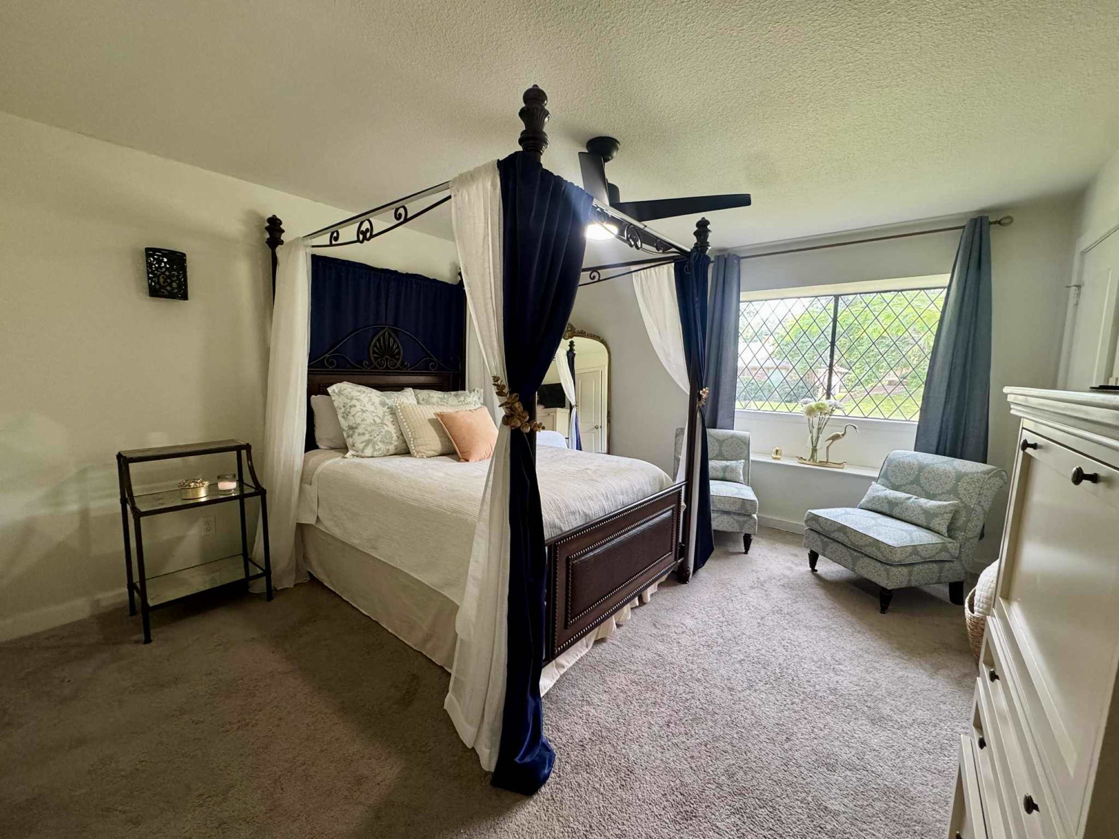 Bridal Prep Suite by the Lake – Elegant Getting Ready Space Image in Rockwall, ROCKWALL, TX