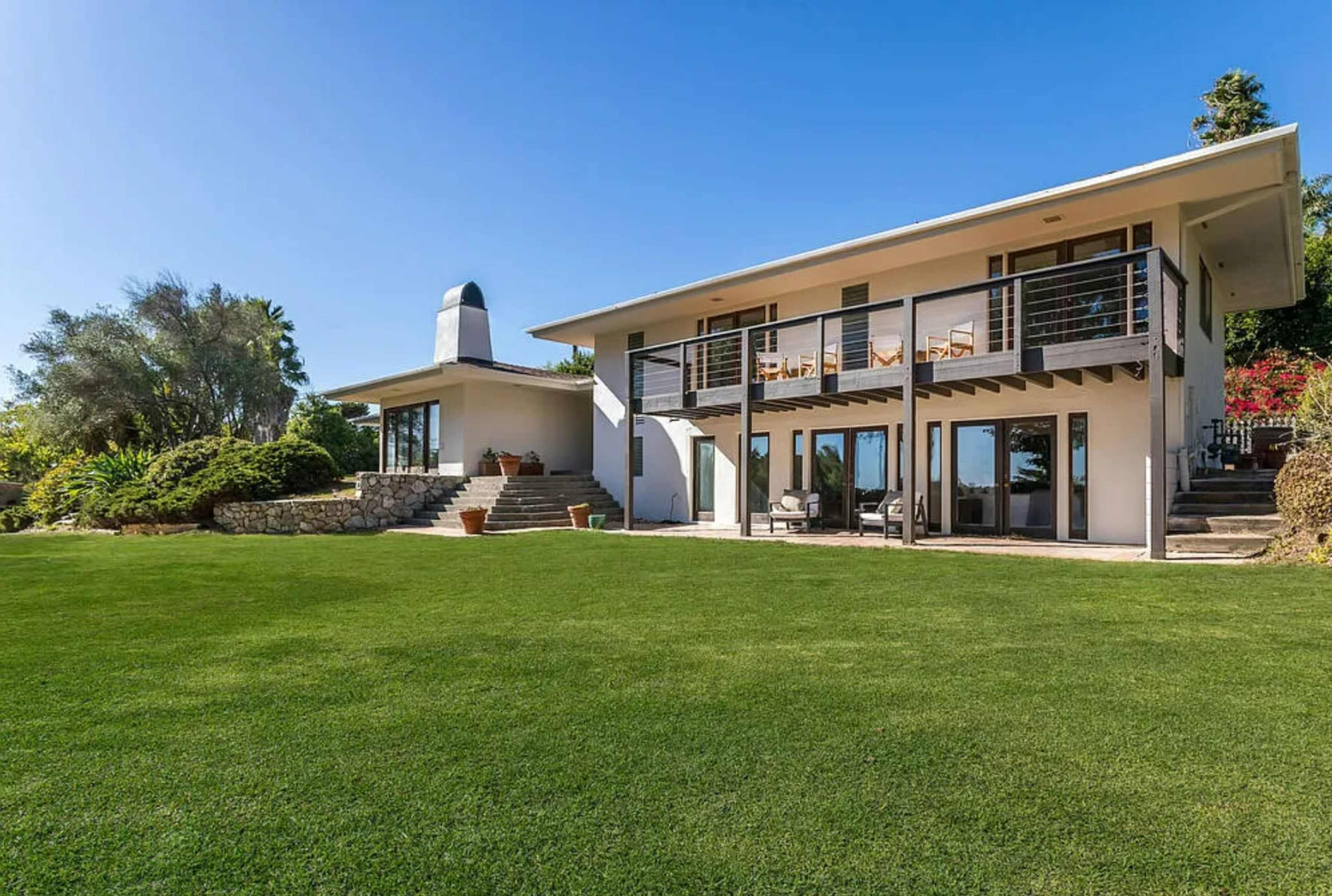 OCEANVIEW RANCH WITH PASTURE LIGHT, COASTAL QUIET Image in Central Malibu, Malibu, CA