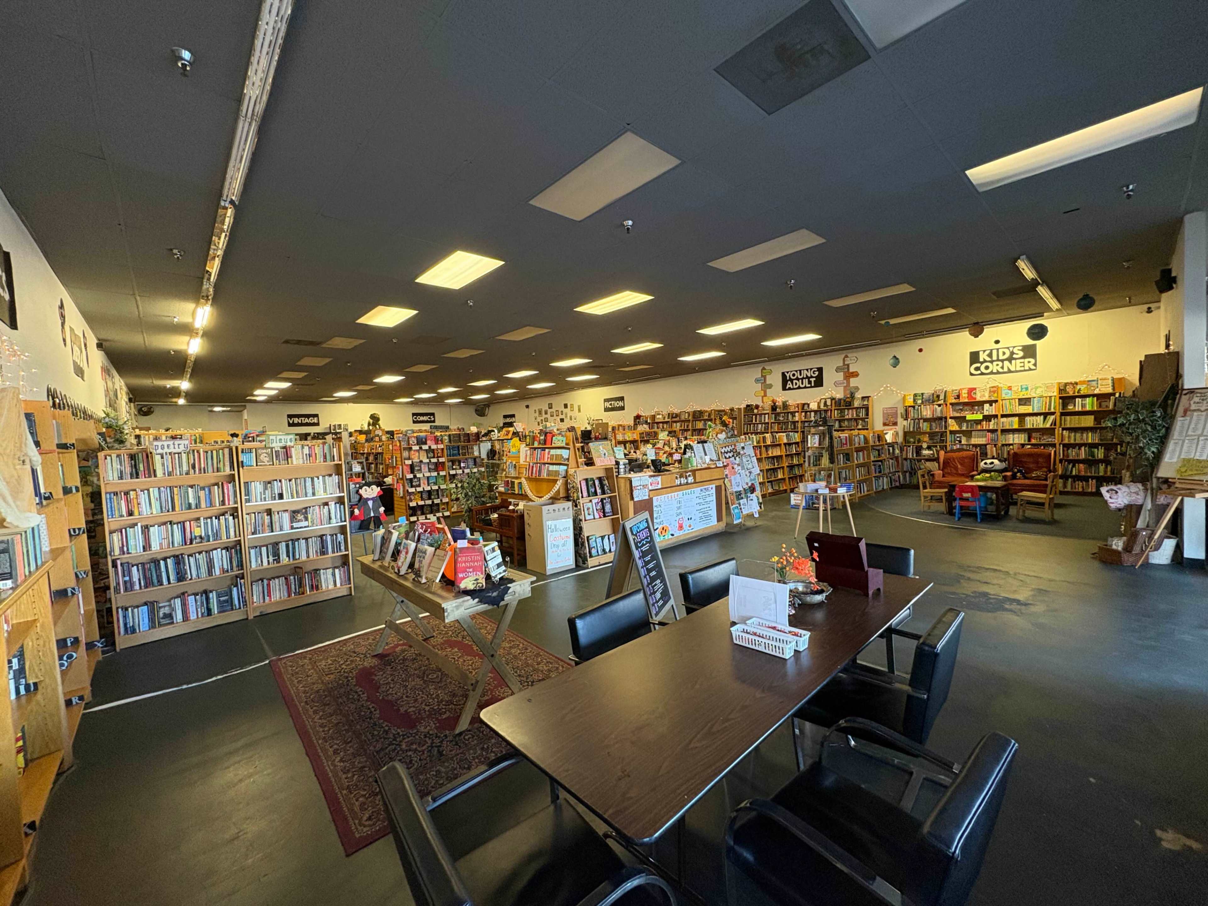 Bookstore With Indie Charm Image in Simi Valley, Simi Valley, CA