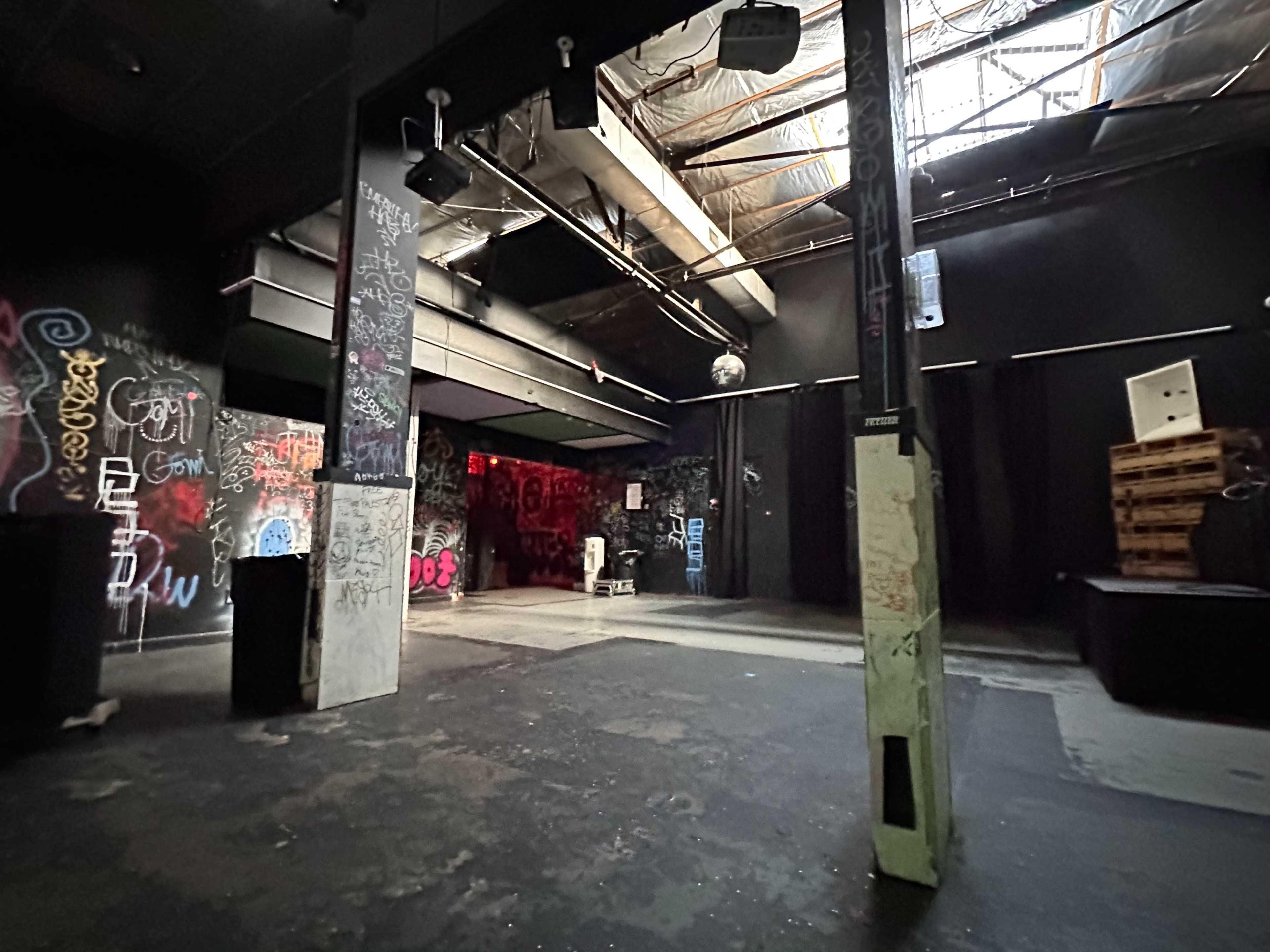 Downtown Music Venue with Loft and Dimmable Skylight, Industrial Warehouse finishes Image in Downtown Austin, Austin, TX