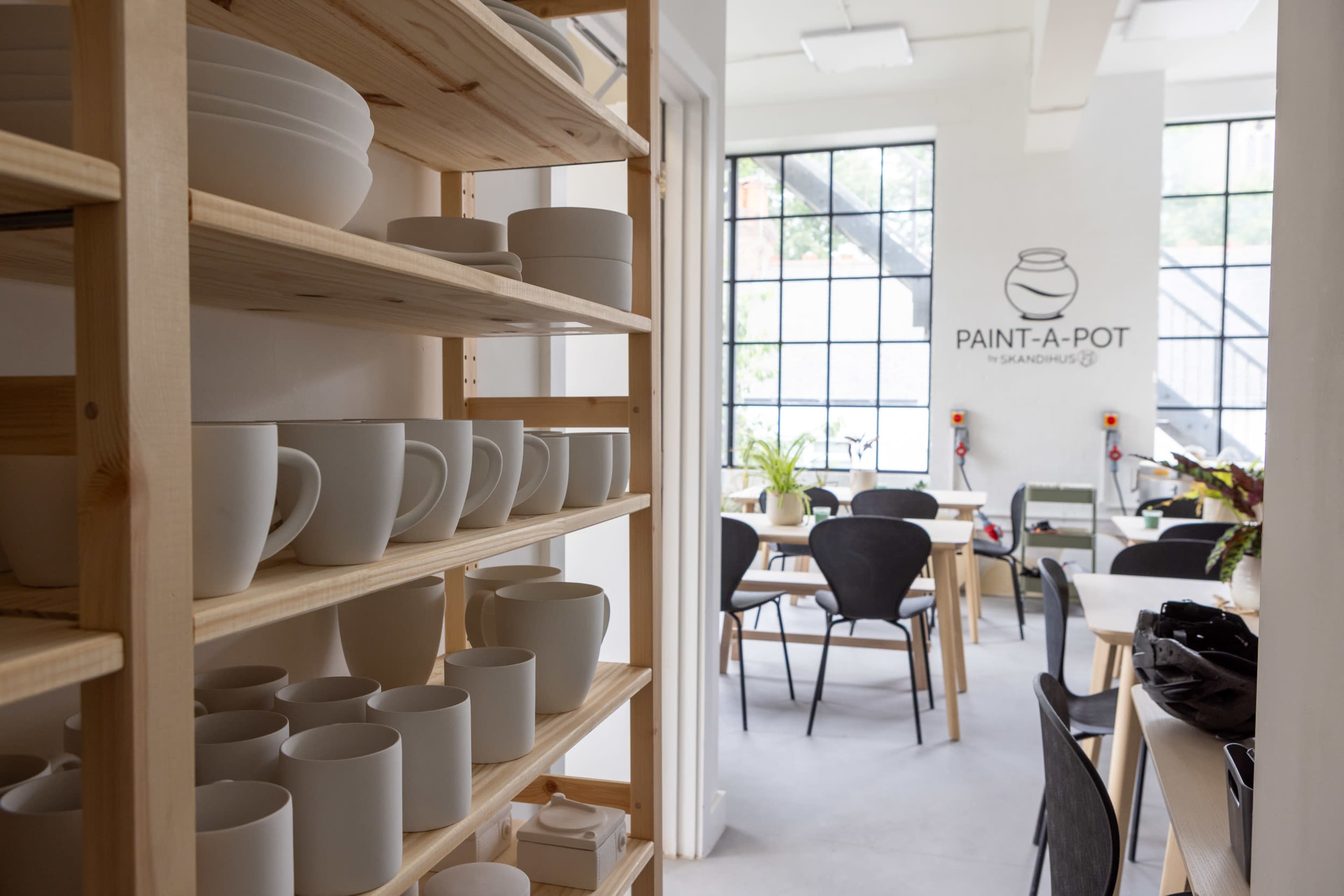 Multiuse Warehouse Style Studio With Natural Light Image in London, London, ENG