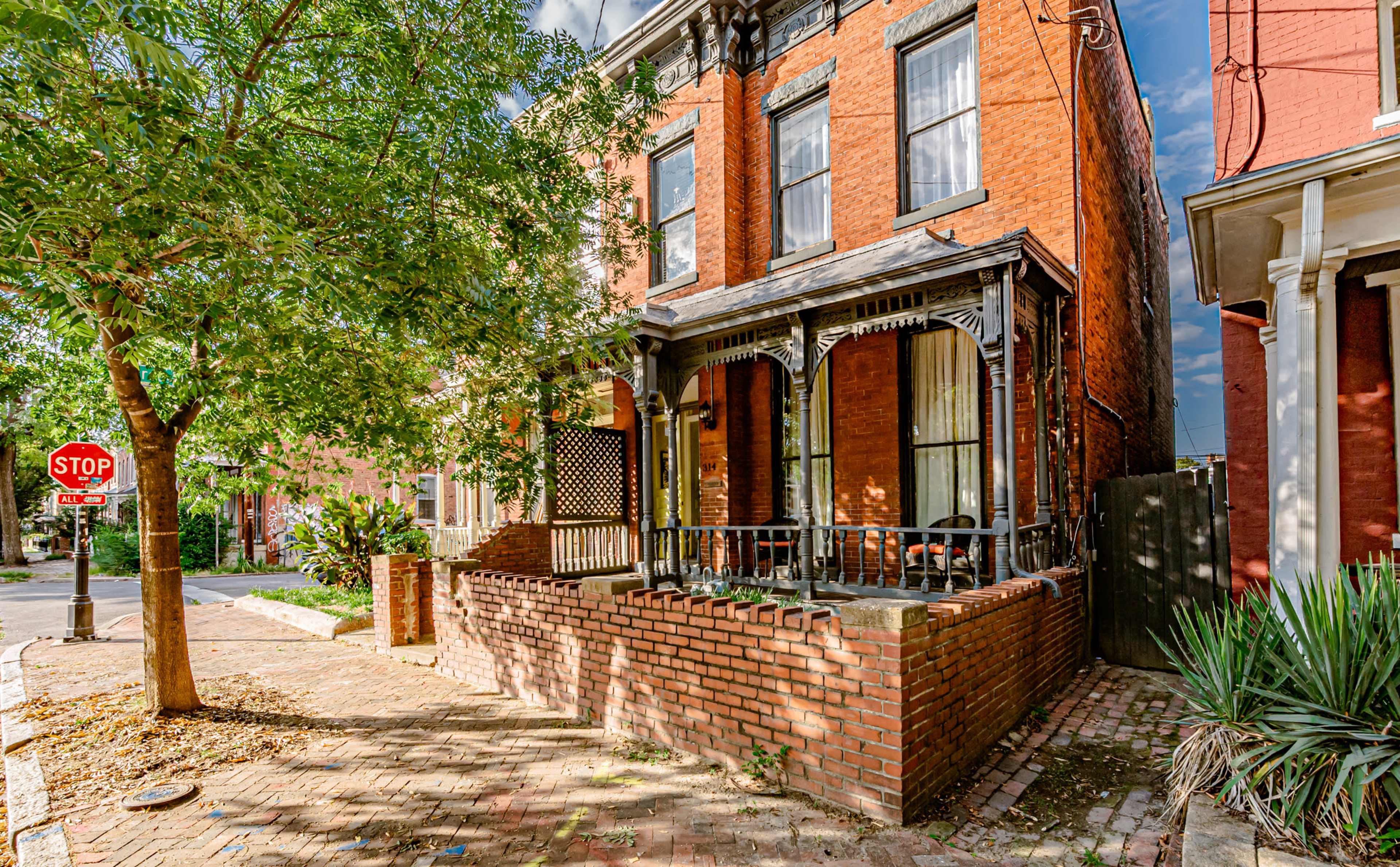 Historic Rowhouse Oasis, 2 blocks to VCU Image in Downtown, Richmond, VA