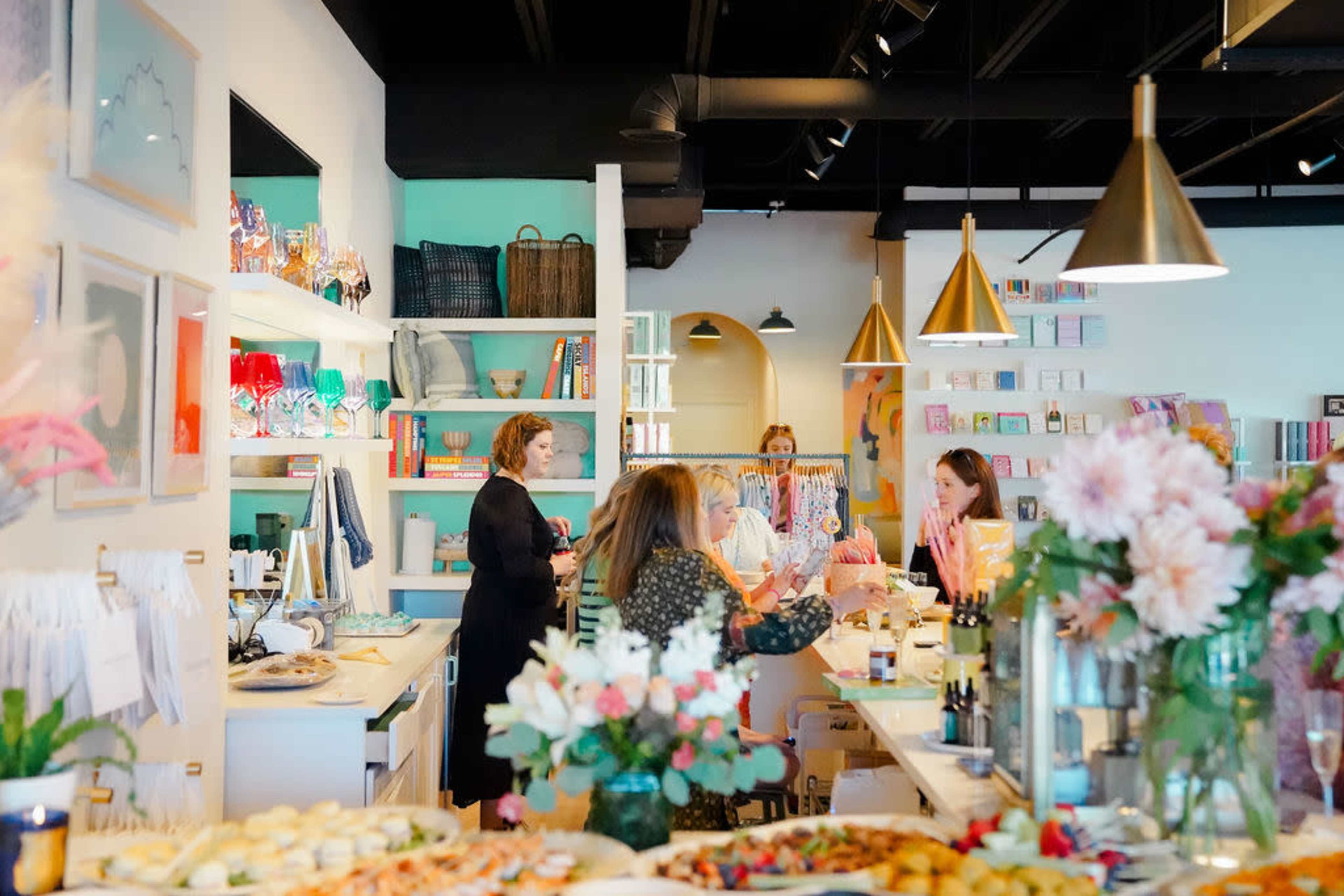 Lyndon Store with Tons of Natural Light and Bright, Chic Design Image in Lyndon, LOUISVILLE, KY