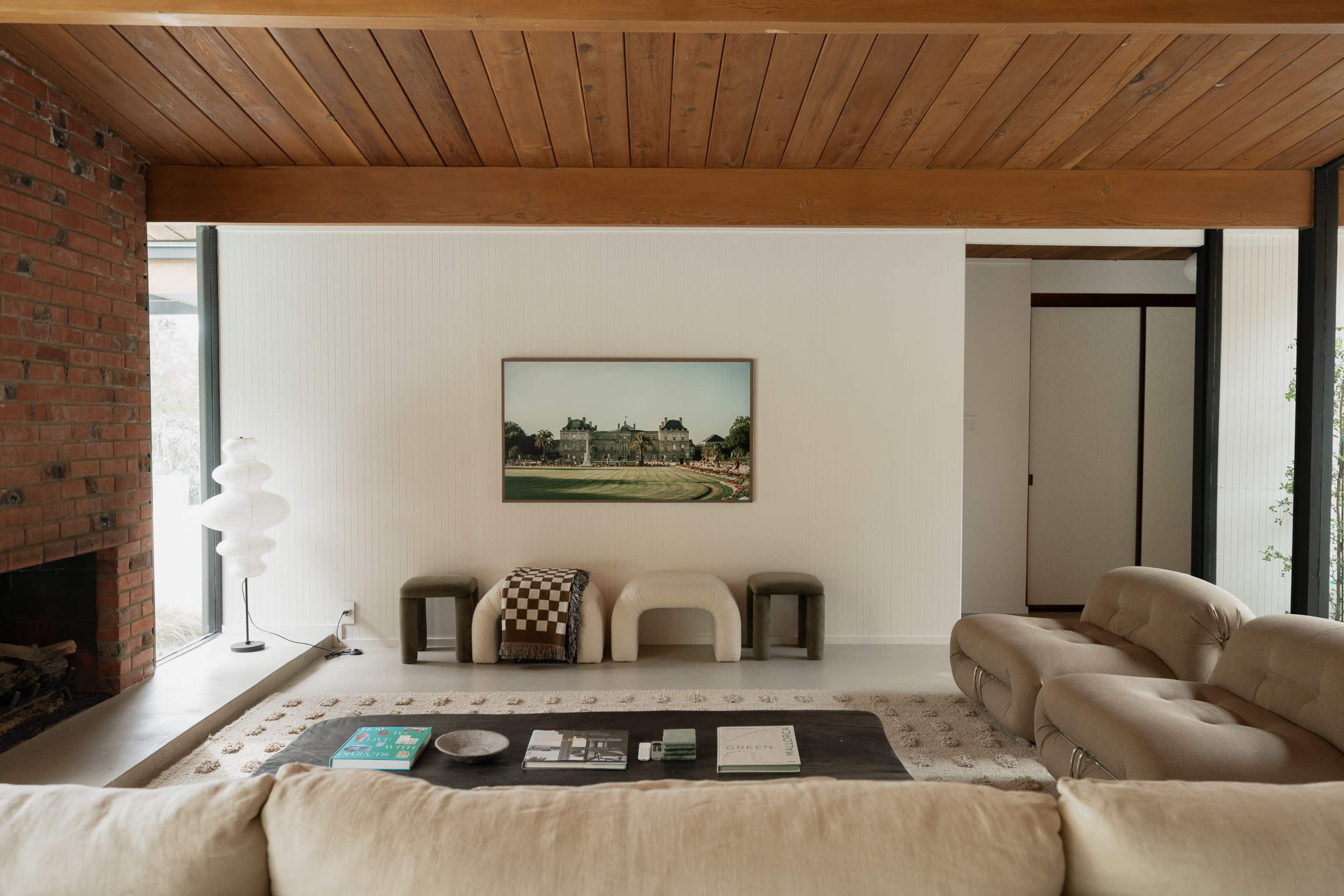 Mid Century Architectural Designer Home with Natural Light and Yard Image in Thousand Oaks, Thousand Oaks, CA