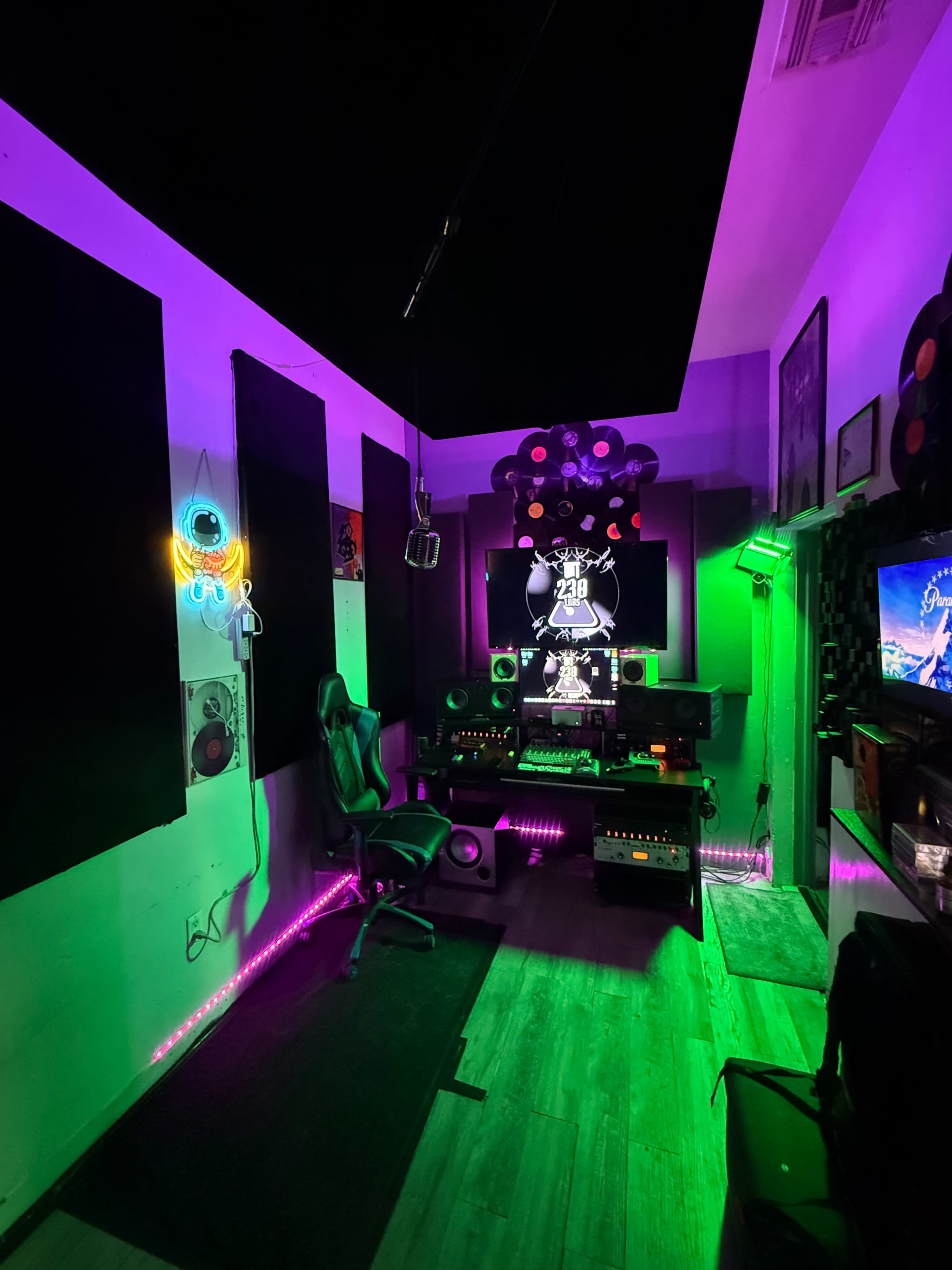 230 labs recording studio Image in East Williamsburg, Brooklyn, NY
