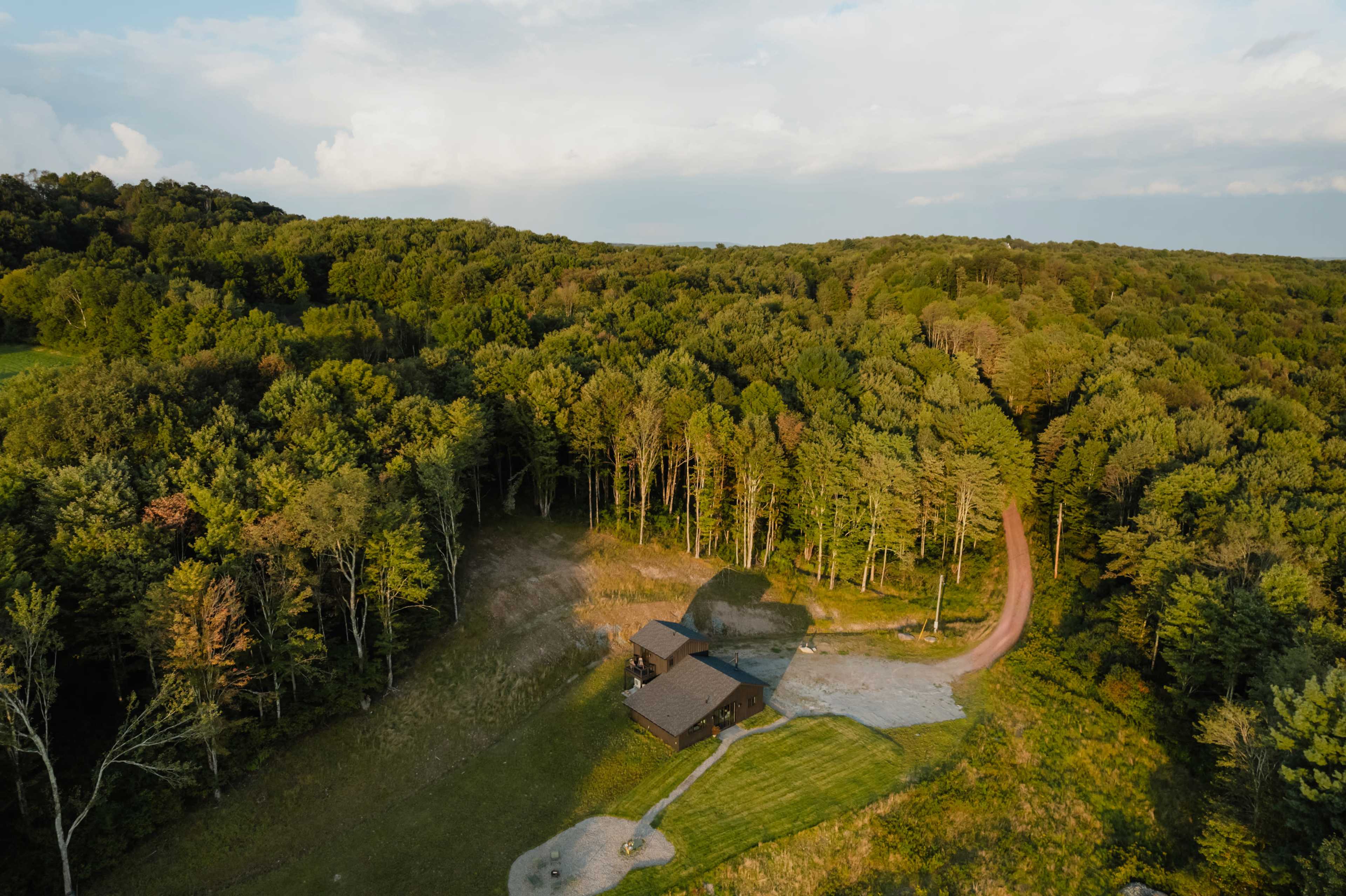 Modern Cabin in the woods with stunnings views and open space, 14 acres Image in Callicoon, Jeffersonville, NY