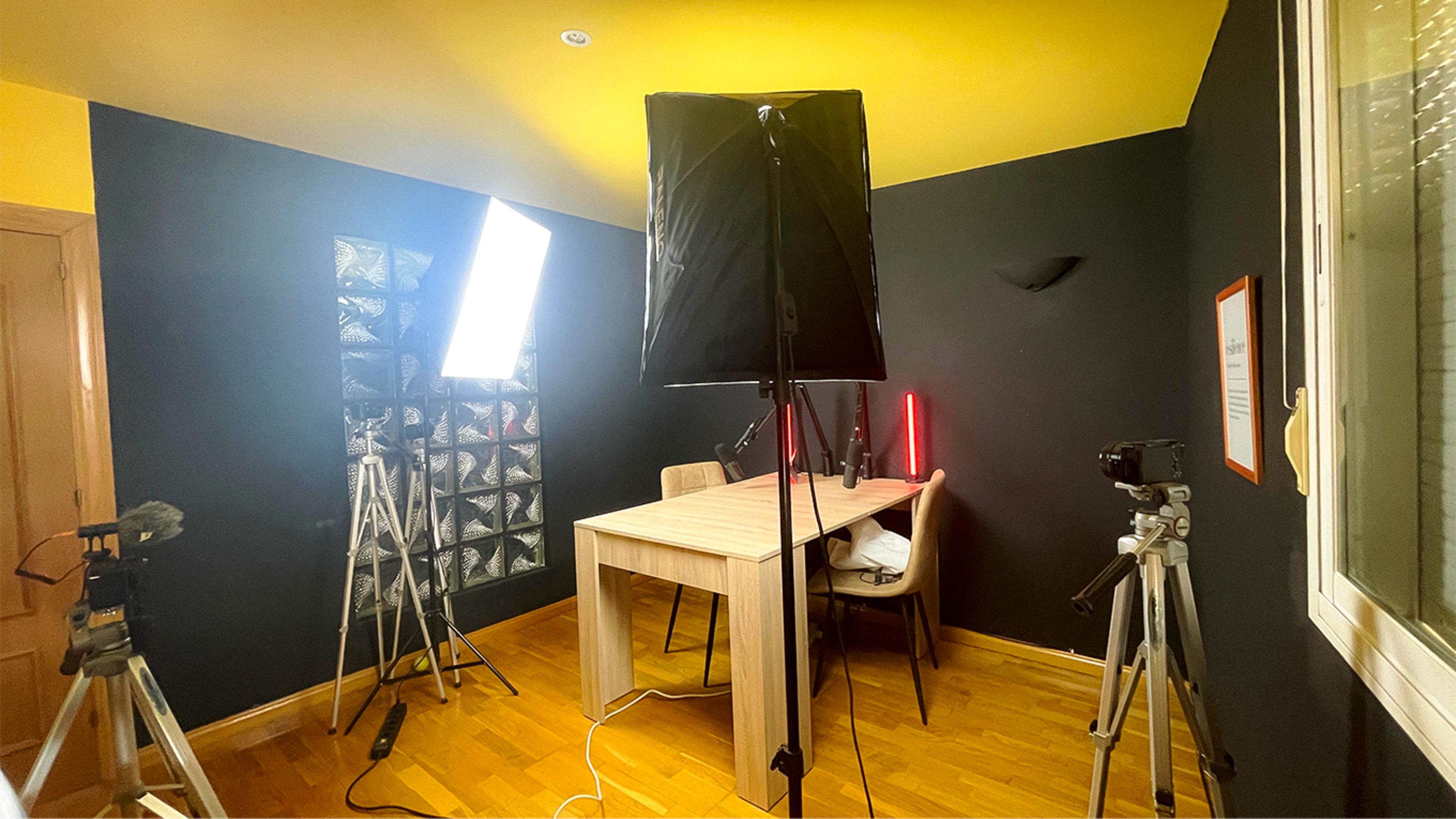 Estudio ideal para Podcasts a 10 minutos de Barcelona Imagen en , Cornellà de Llobregat, B