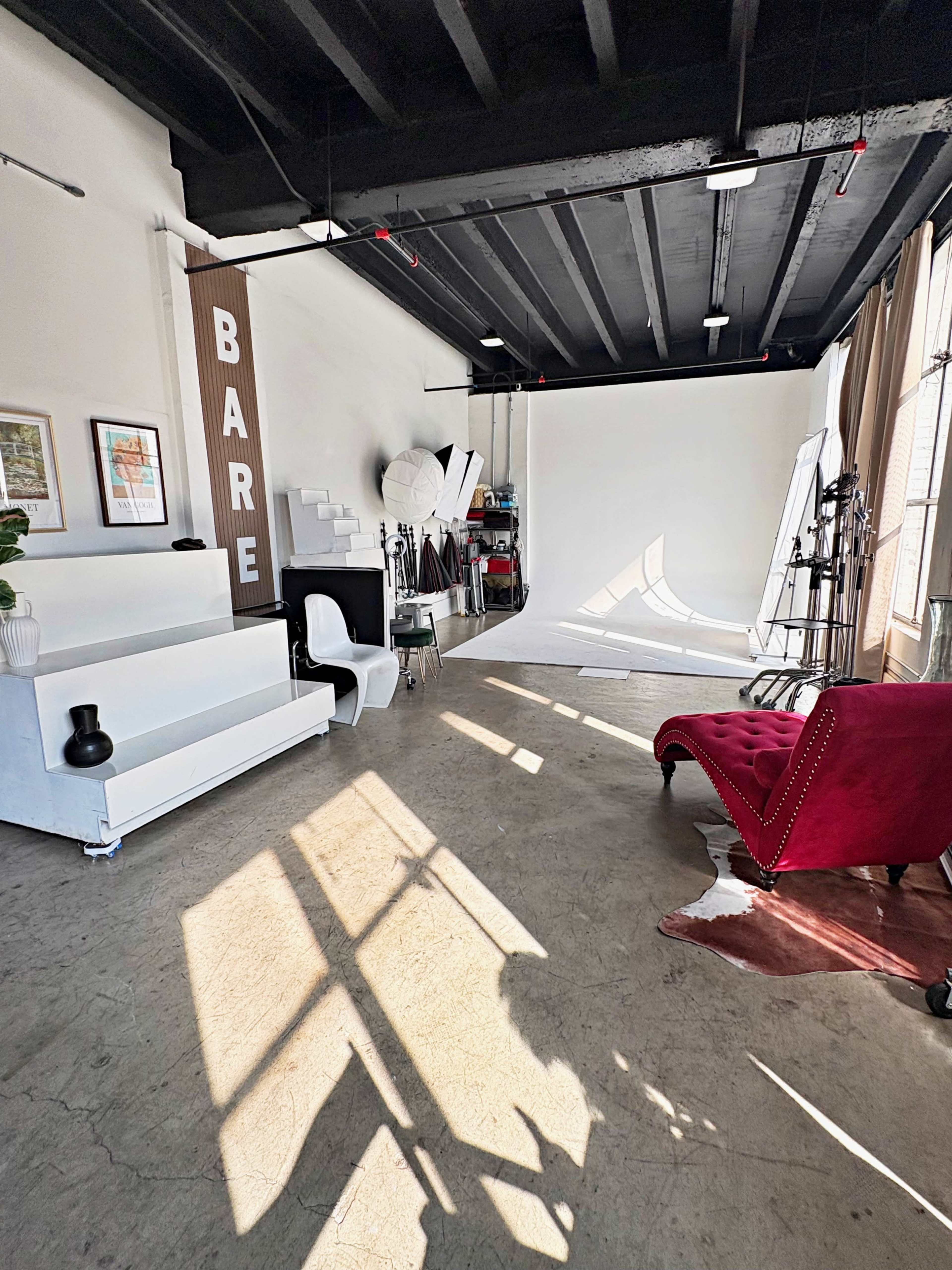 The Content Studio w/ City Views, Cyc Wall, Multi-Sets & Sun Shadows Image in Central LA, Los Angeles, CA