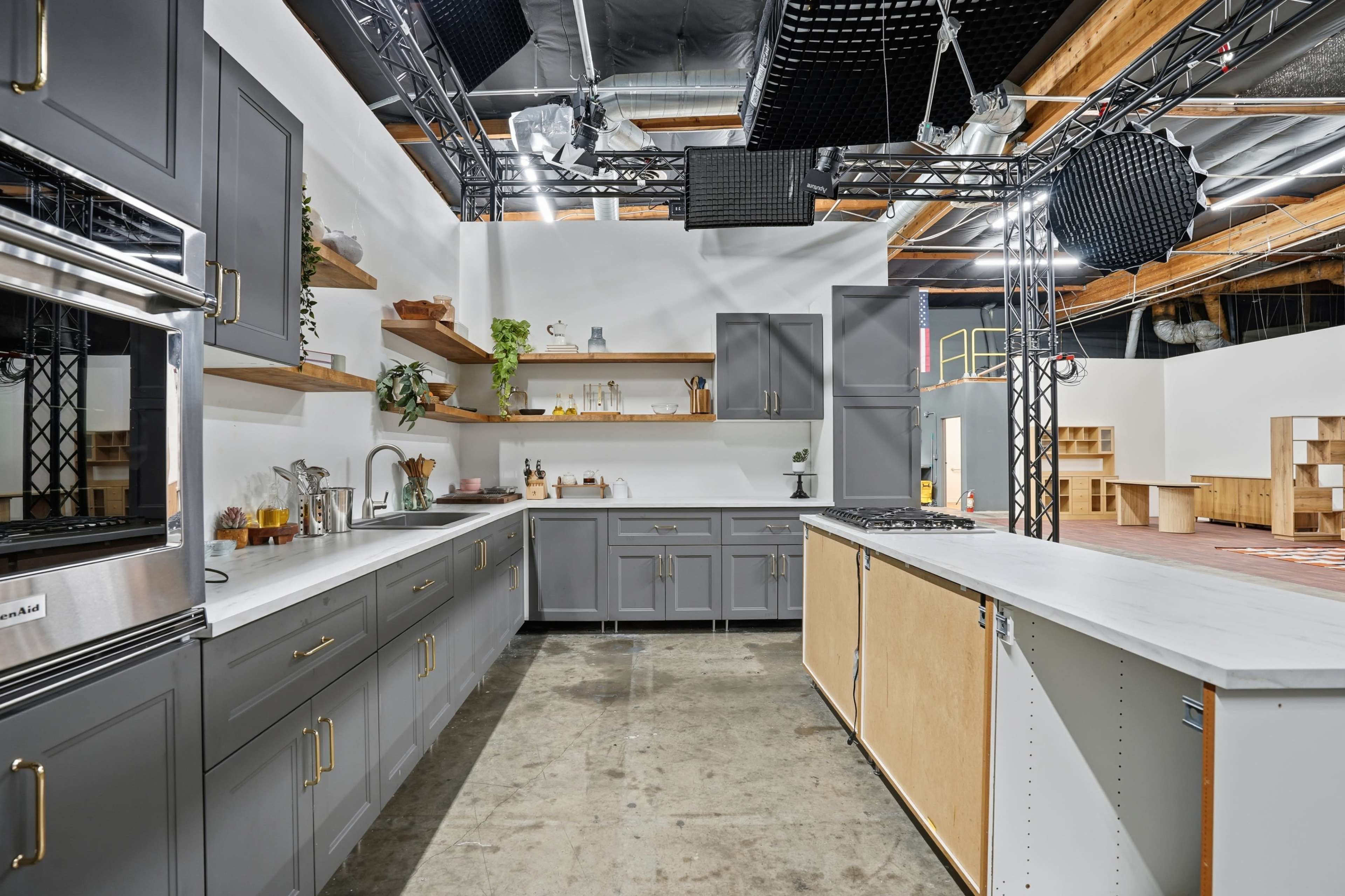 Grey Home Kitchen Studio Image in Chatsworth, Chatsworth, CA