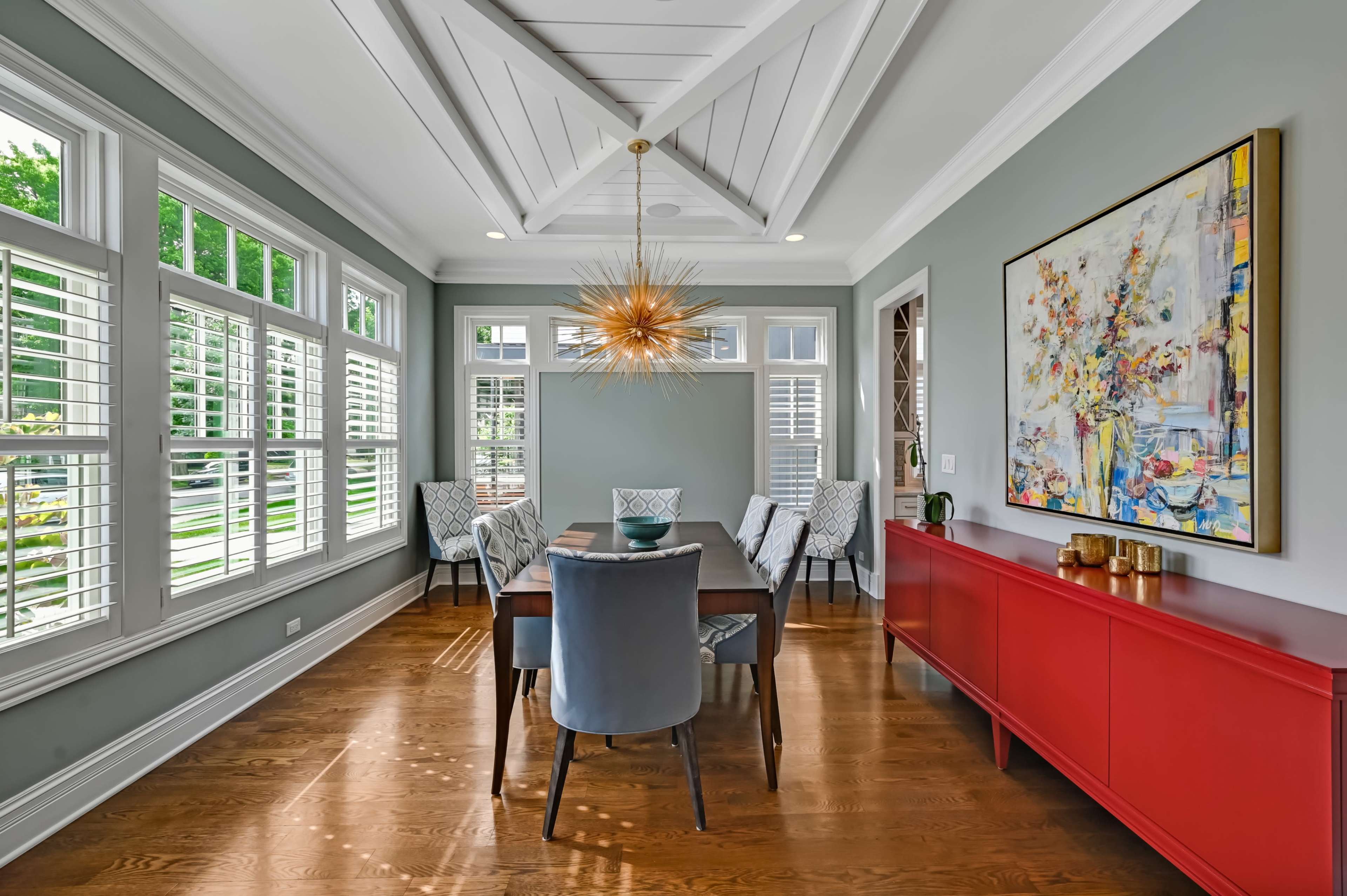 Upscale Suburban Home with Open Layout & Yard Image in Lyons Township, La Grange, IL