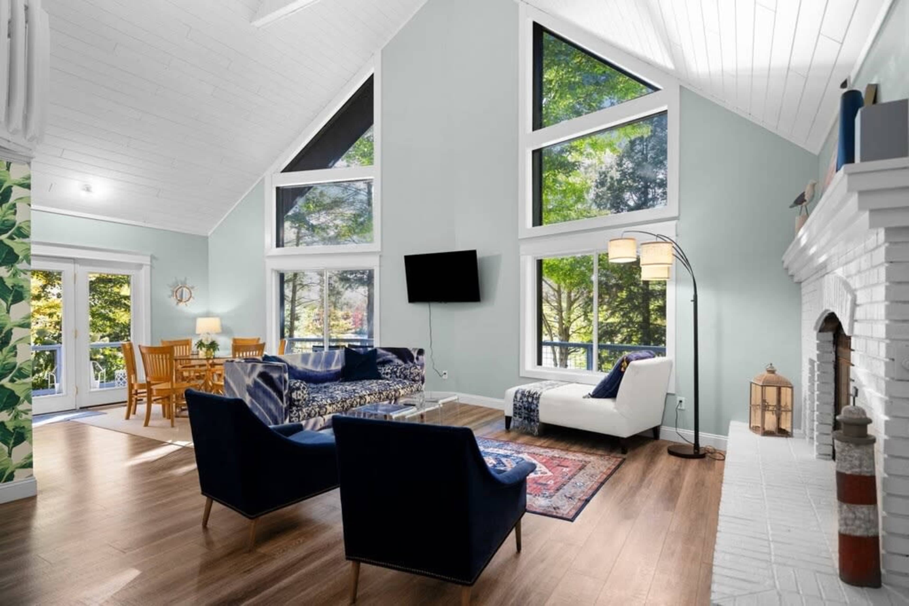 Beautiful Lakefront Cottage Image in Chester Township, Gaylord, MI