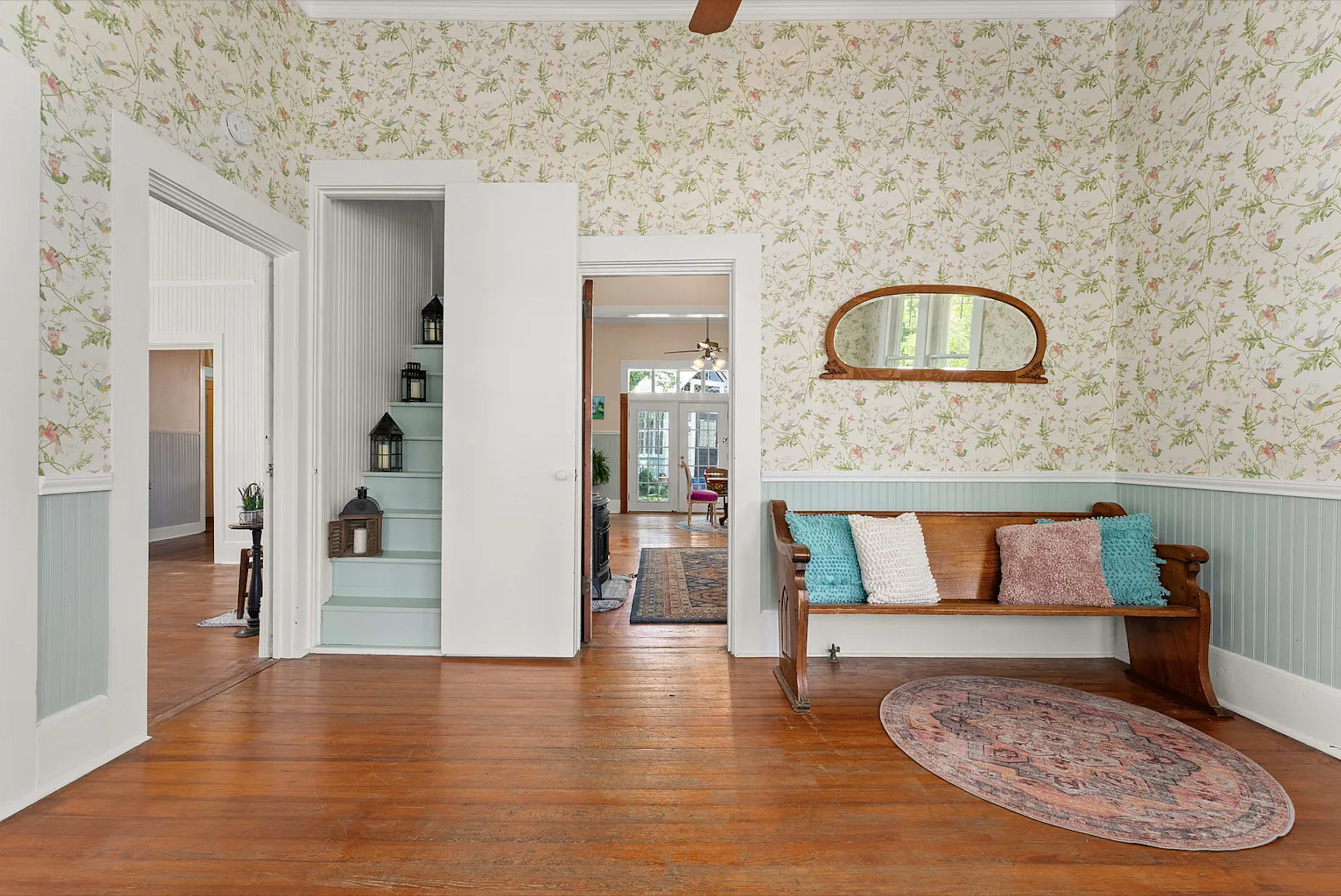 Historic Round Rock Creative Rental Studio Image in Round Rock Original Plat, Round Rock, TX