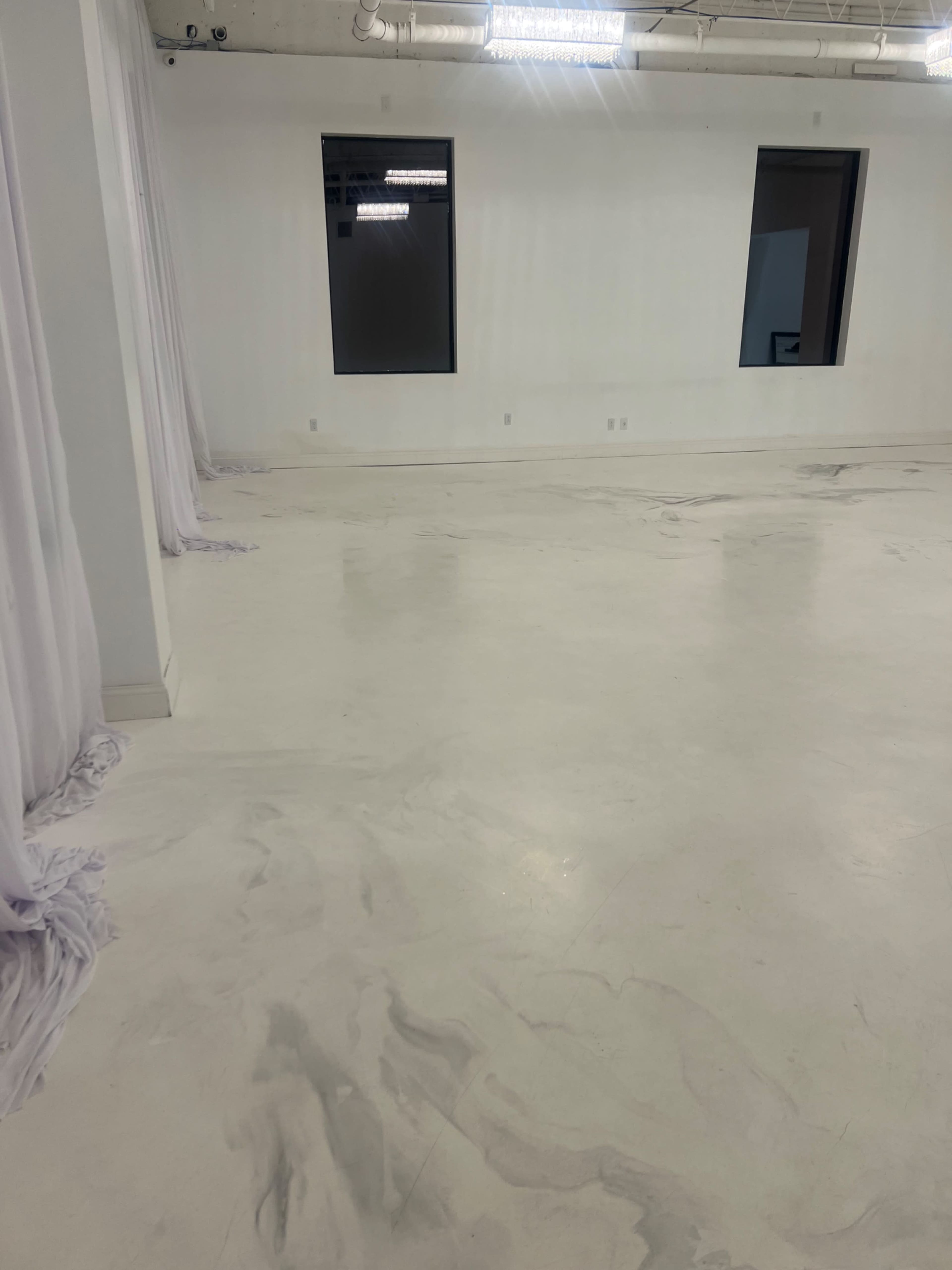 All white luxury space for content creators, photography, podcasts Image in Babylon, Farmingdale, NY
