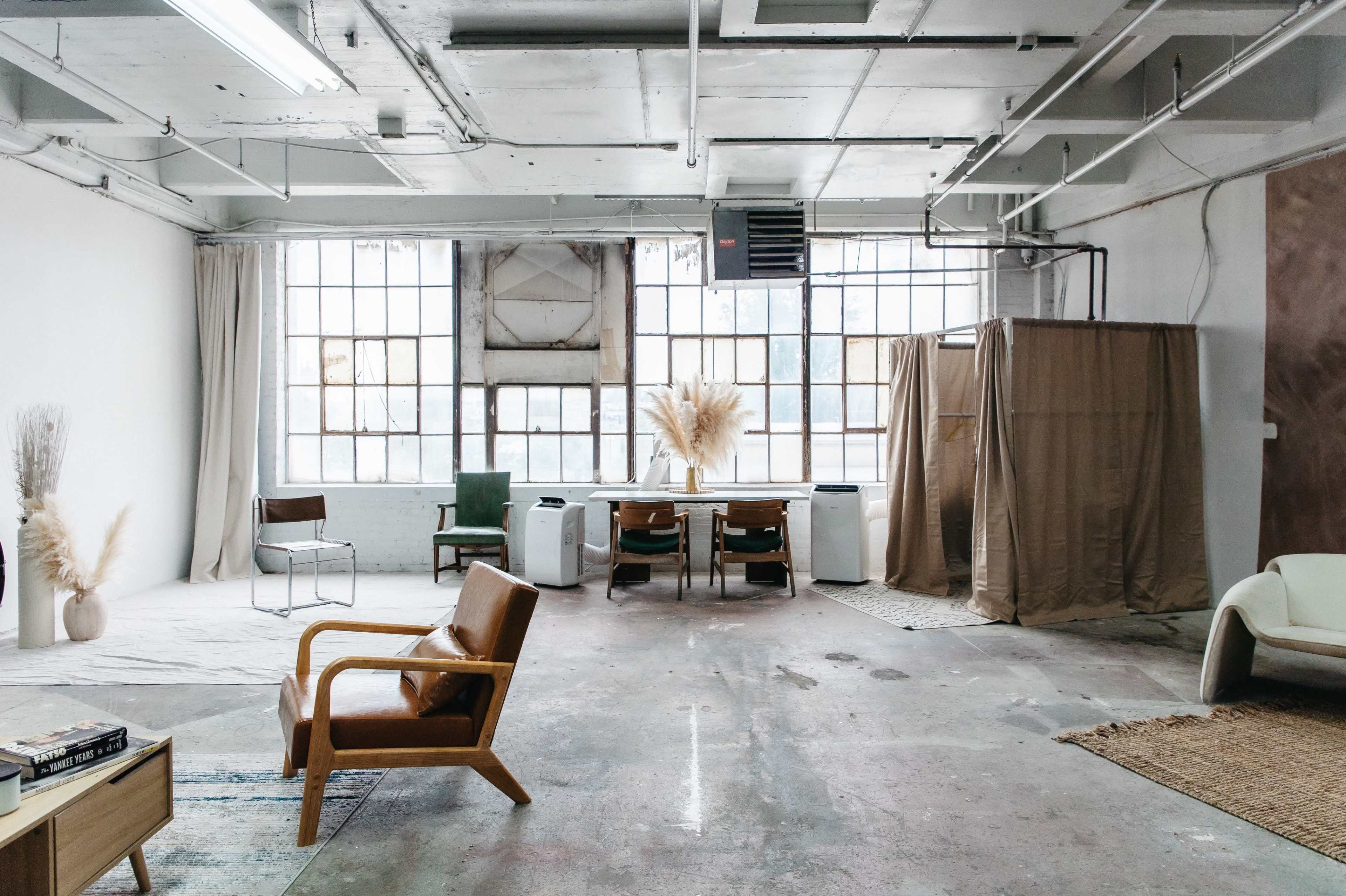 Industrial Loft with Cyc Wall & Flexible Sets Image in Dundalk, Baltimore, MD