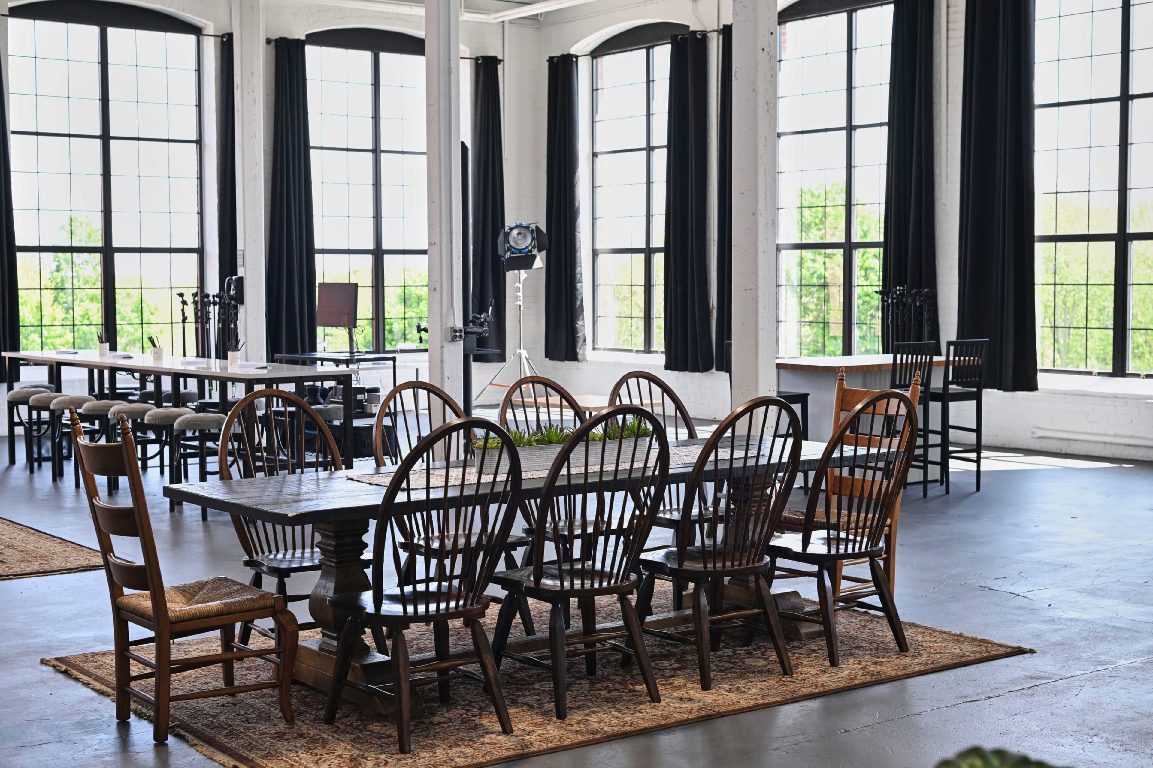 4400 sq ft photo studio with north and east natural light and a full kitchen Image in Warren, Warren, RI