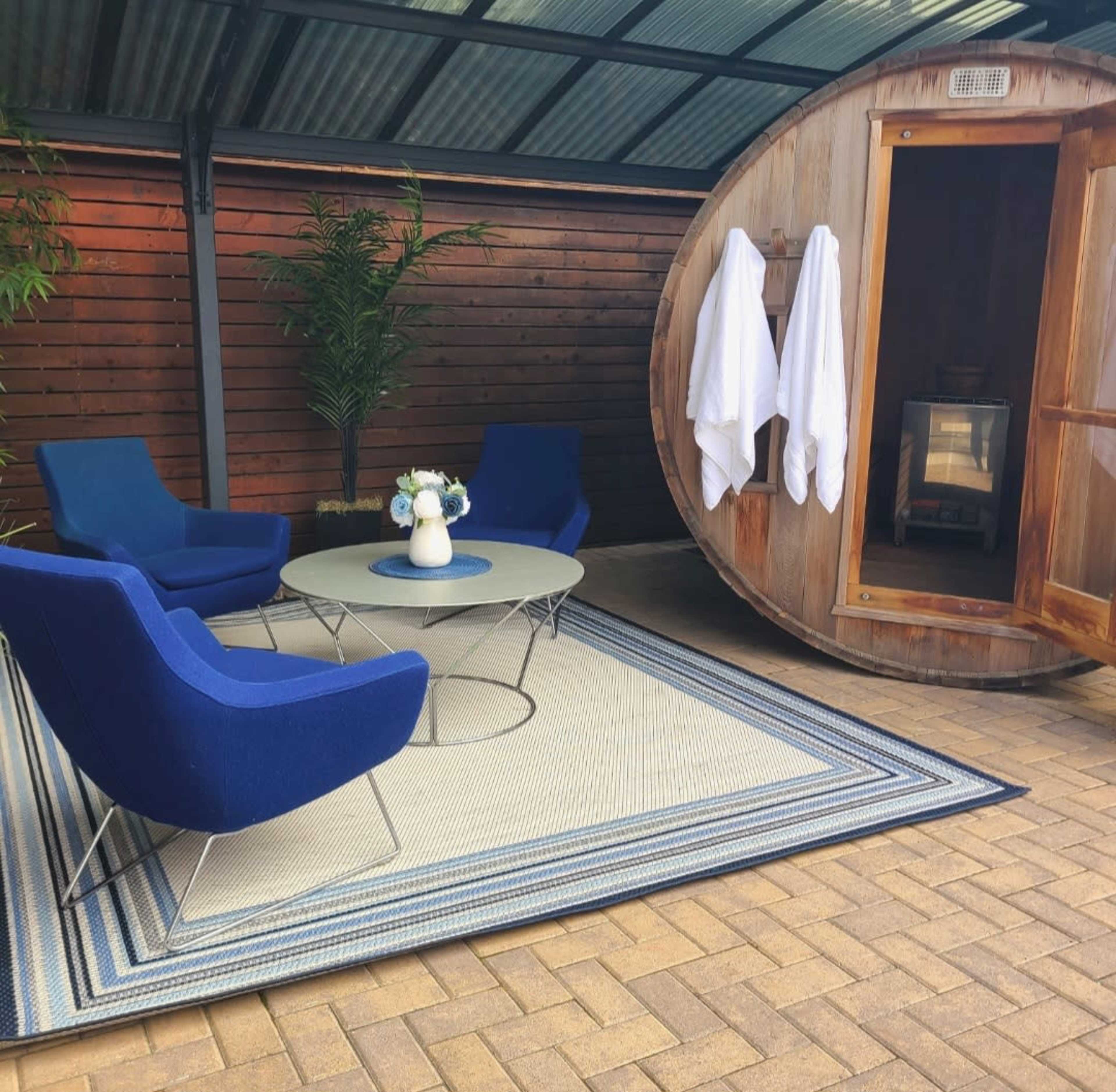 Beautiful Urban Oais With Hot Tub and Sauna Image in Millsmont, OAKLAND, CA