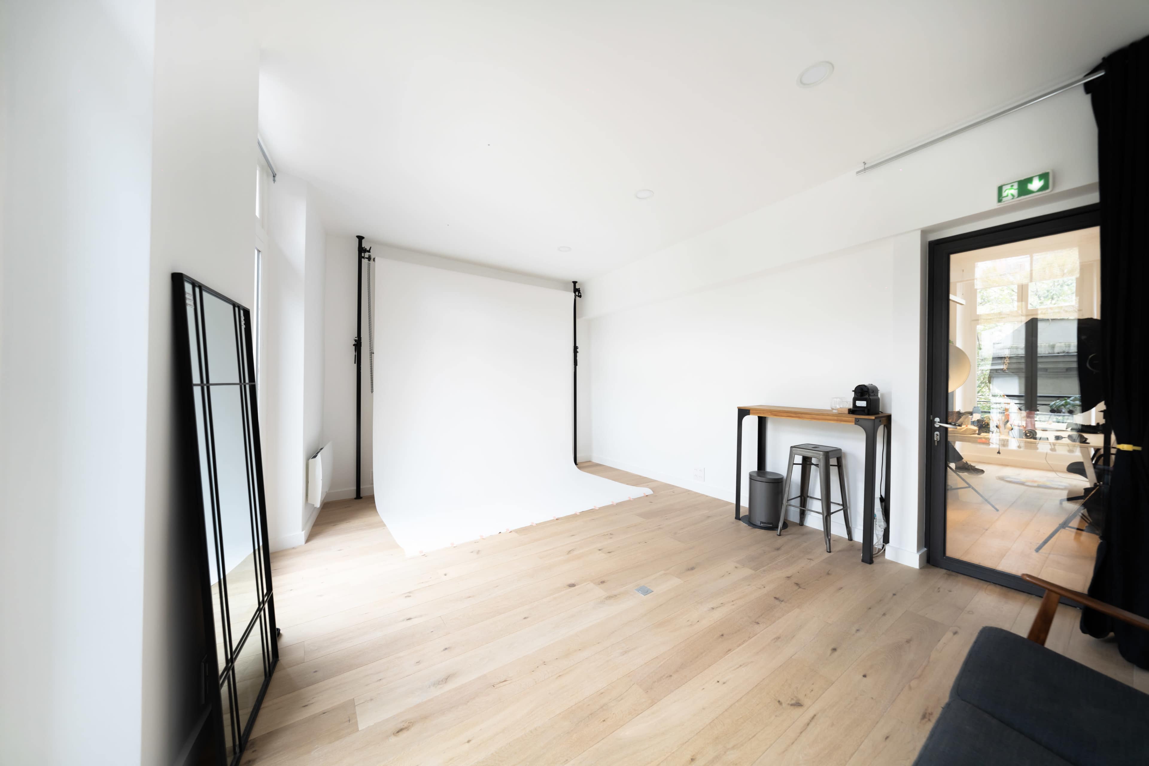 Studio photo très lumineux à Strasbourg - Saint-Denis Image dans Sentier, Paris, 