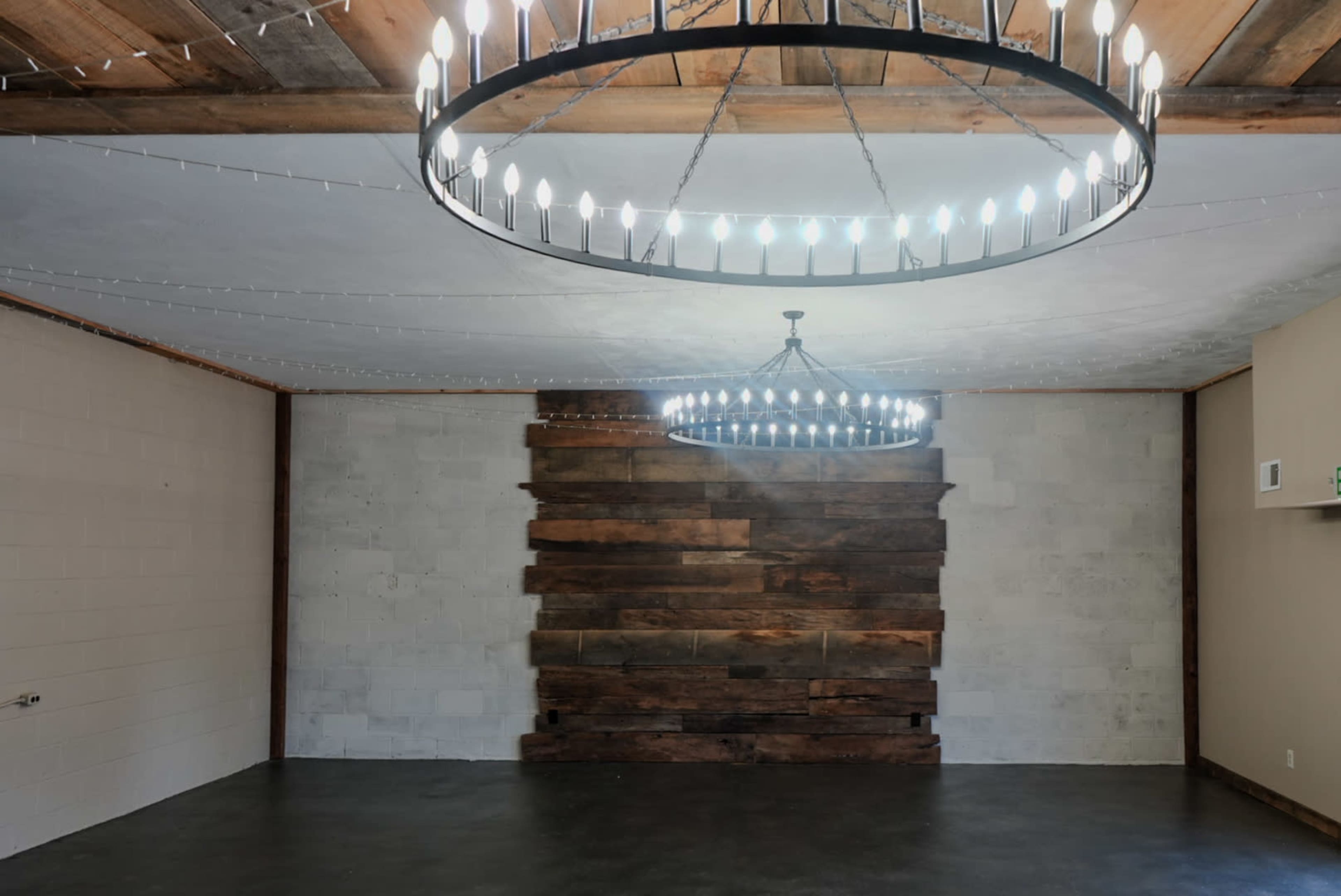 Downtown Quaint Rustic Venue Image in Bellbrook, Bellbrook, OH