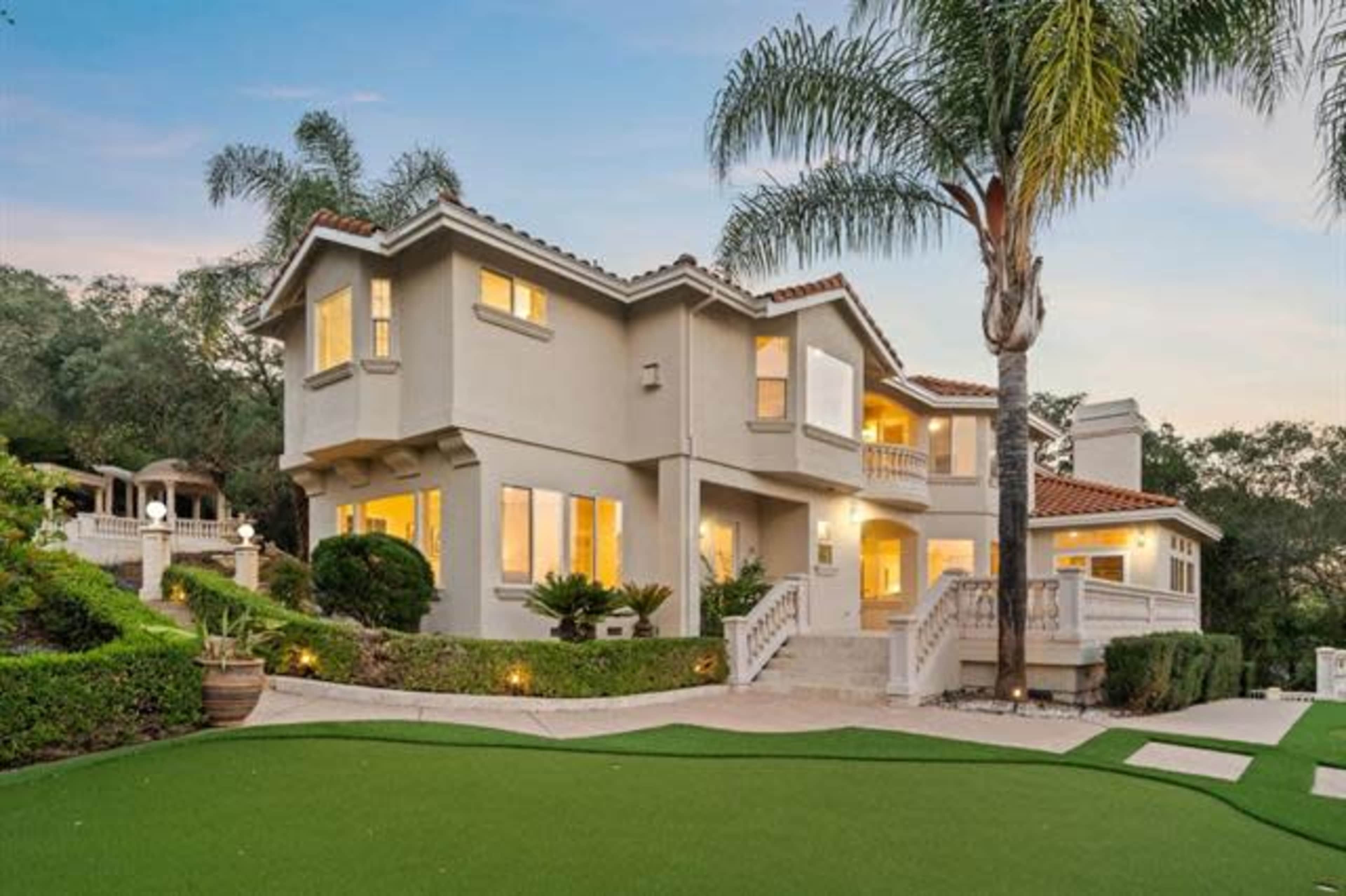 Luxury Hillside Estate retreat - Outdoor oasis with breathtaking views of the rolling hills and city skyline Image in Morgan Hill, Morgan Hill, CA