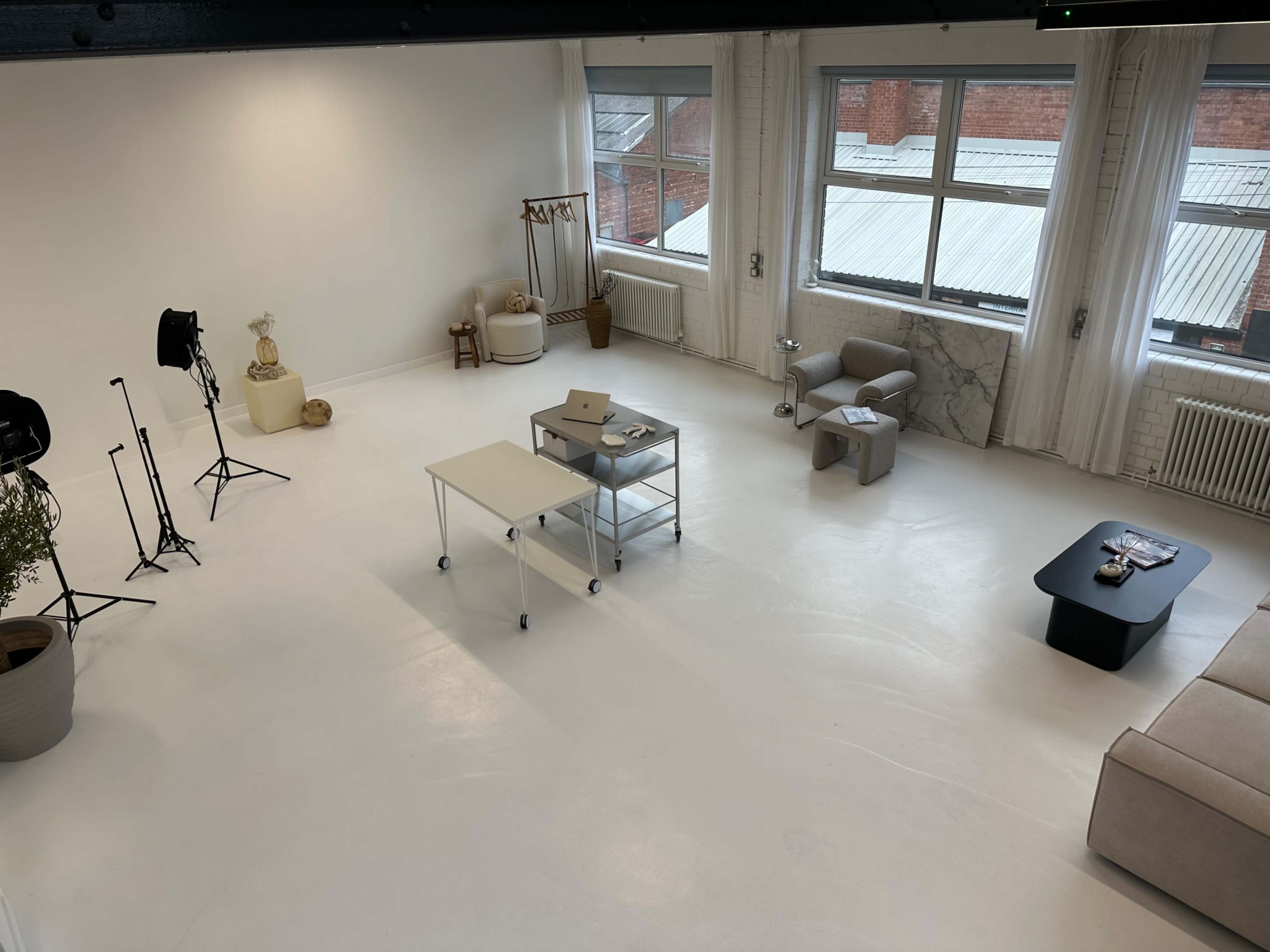 Spacious Industrial Loft with Natural Light in Urban Setting Image in Norton Hammer, Sheffield, ENG