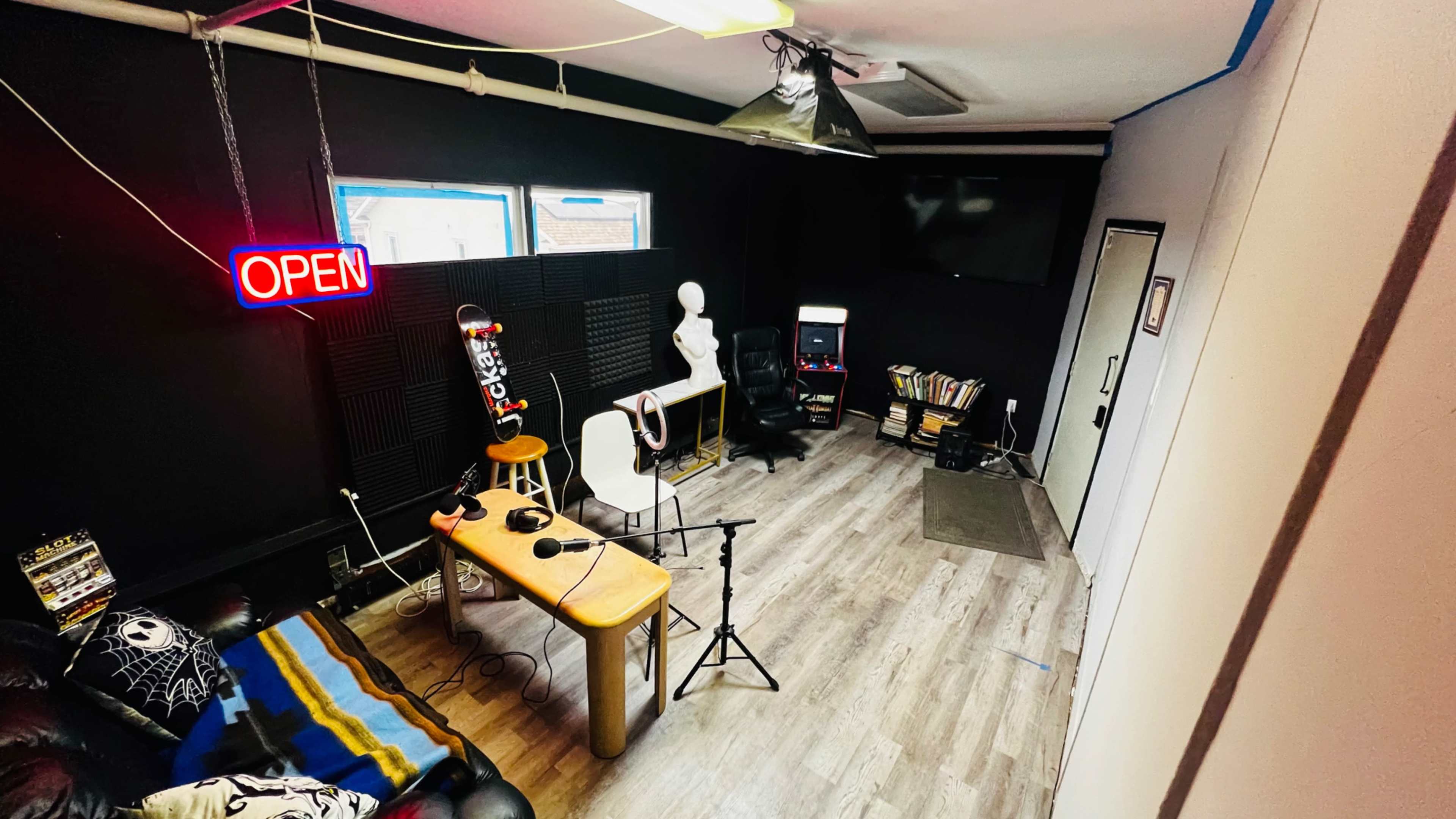 Suburban Creative Studio: Podcasts, Music, Small Events Image in Babylon, Lindenhurst, NY