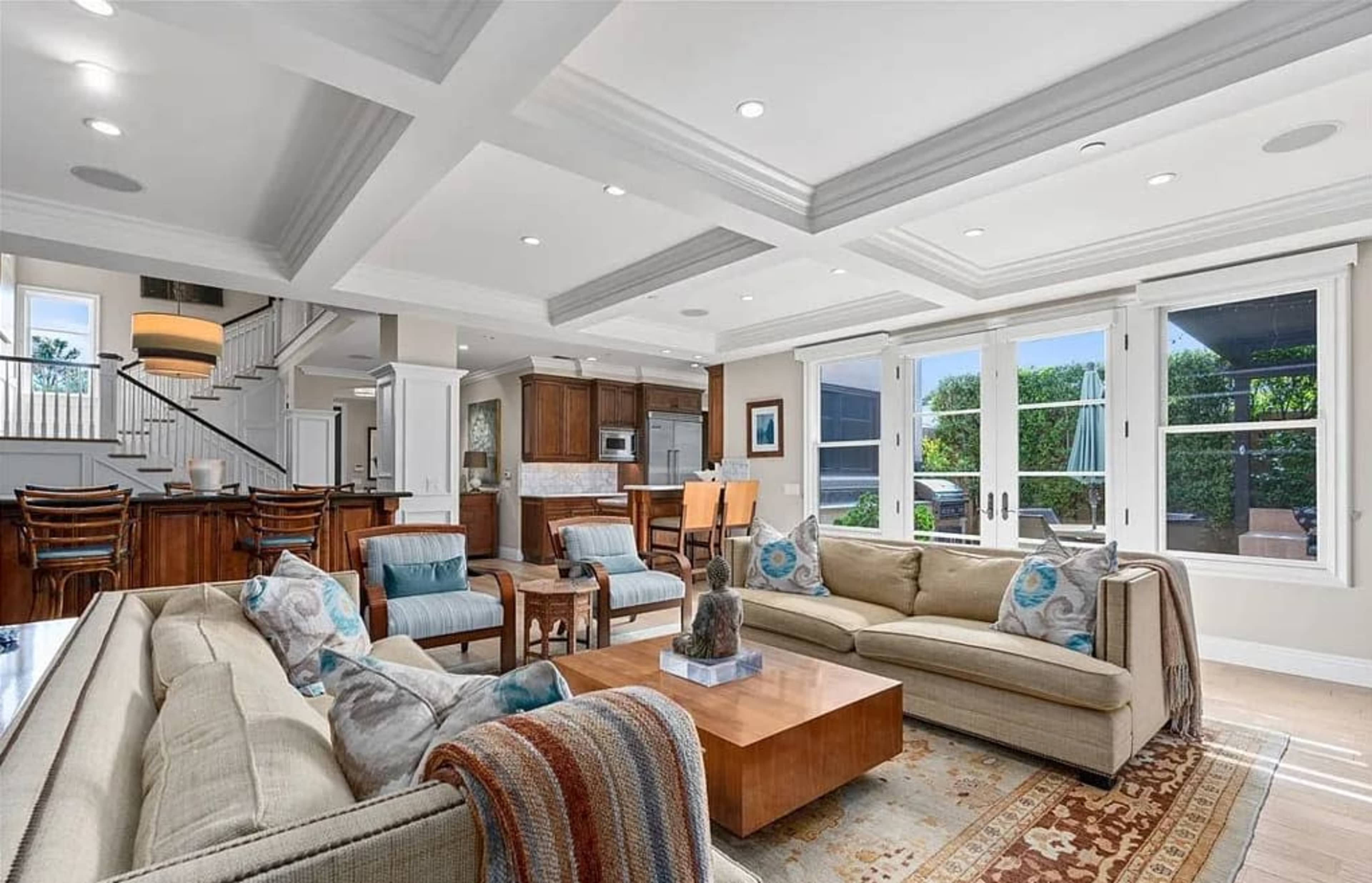 Stylish Newport Beach Event & Meeting Space Image in Newport Beach, Newport Beach, CA