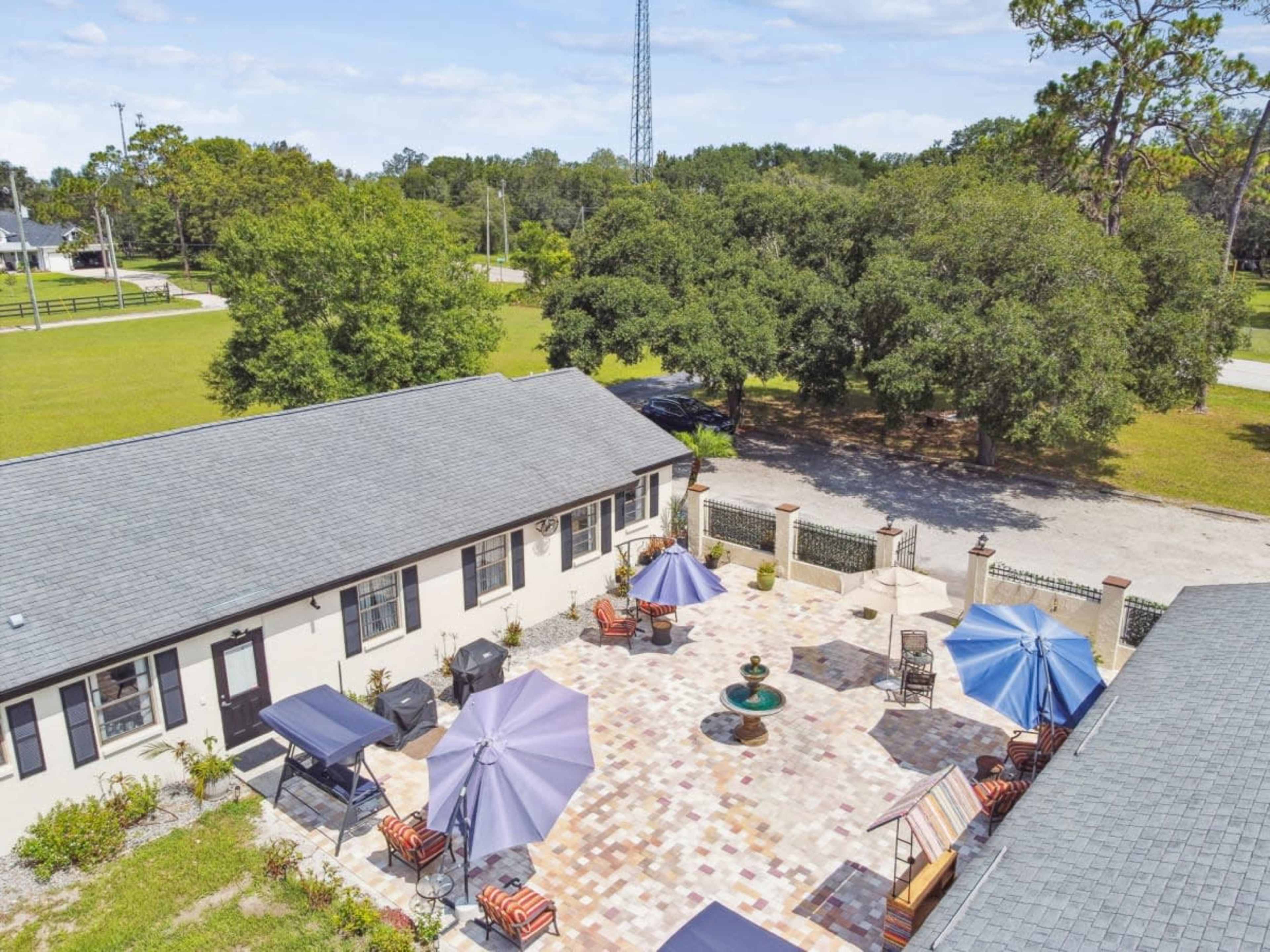Event venue, vacation rental, photo shoots, private meetings, classrooms Image in Keystone, Odessa, FL
