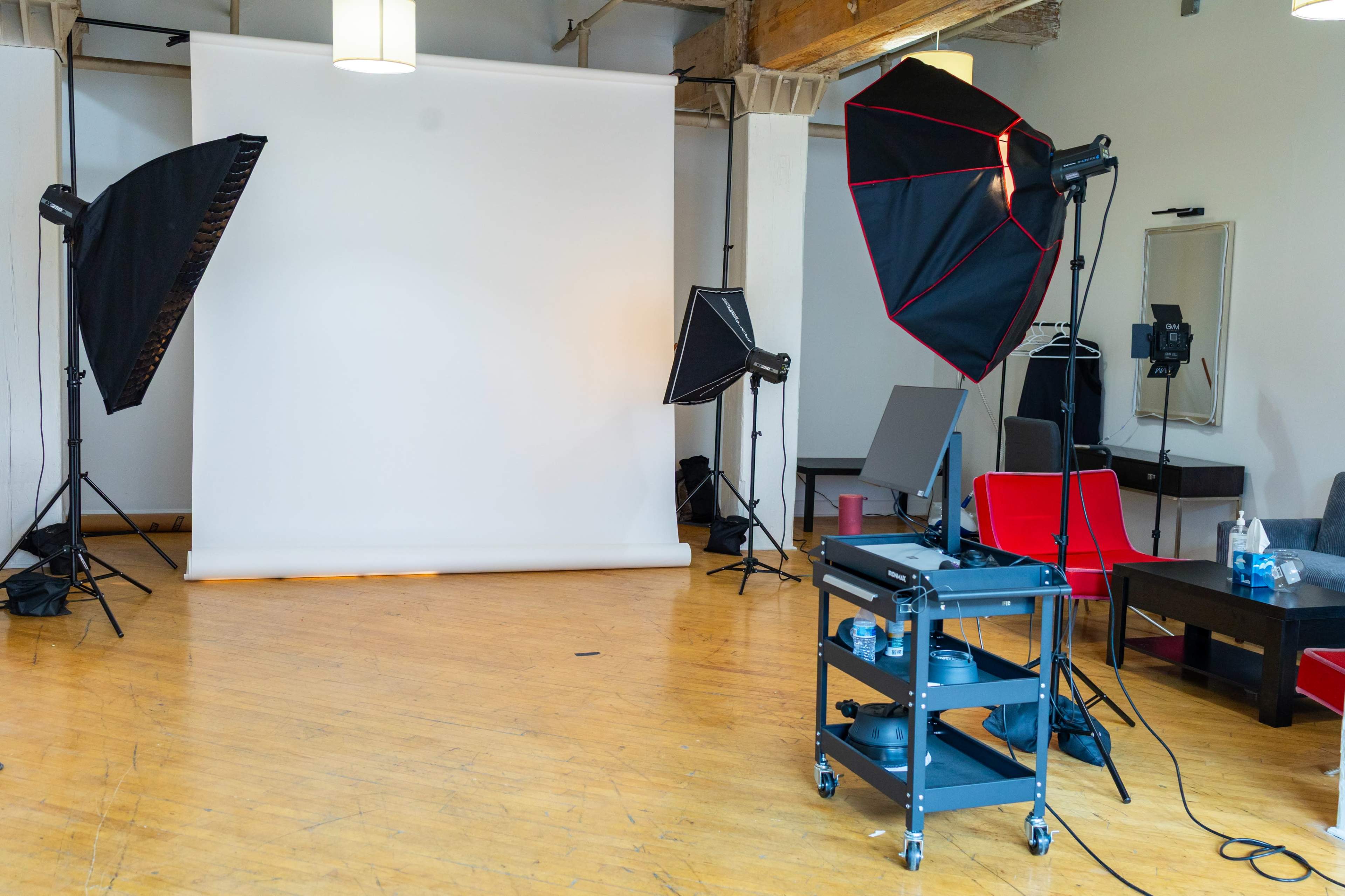 Chicago Portrait/Fashion Creative Studio space with natural light, studio gear, and a makeup station Image in Lower West Side, Chicago, IL