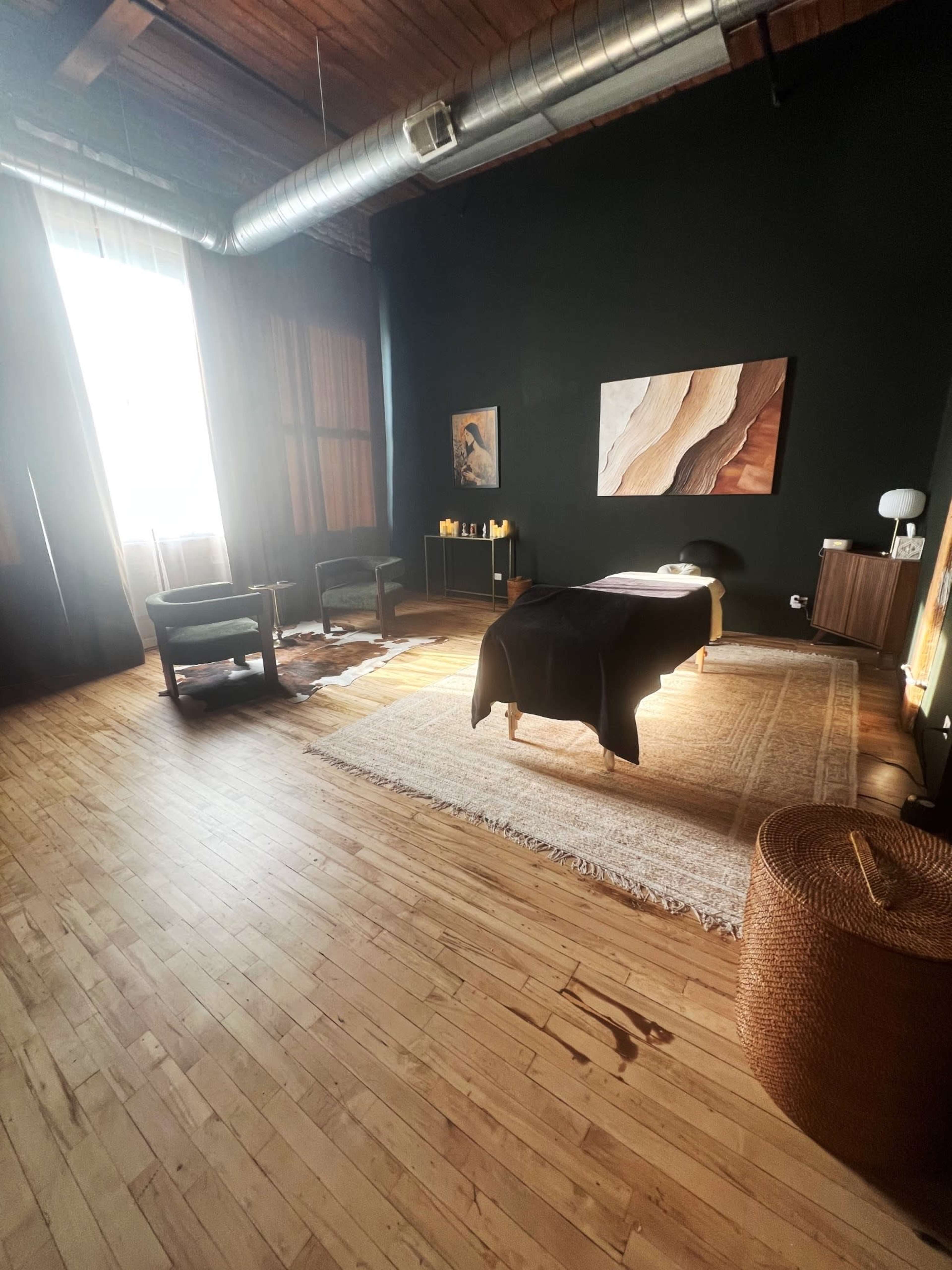 Serene Treatment Room/Workshop Space In Humboldt Park Image in West Town, Chicago, IL