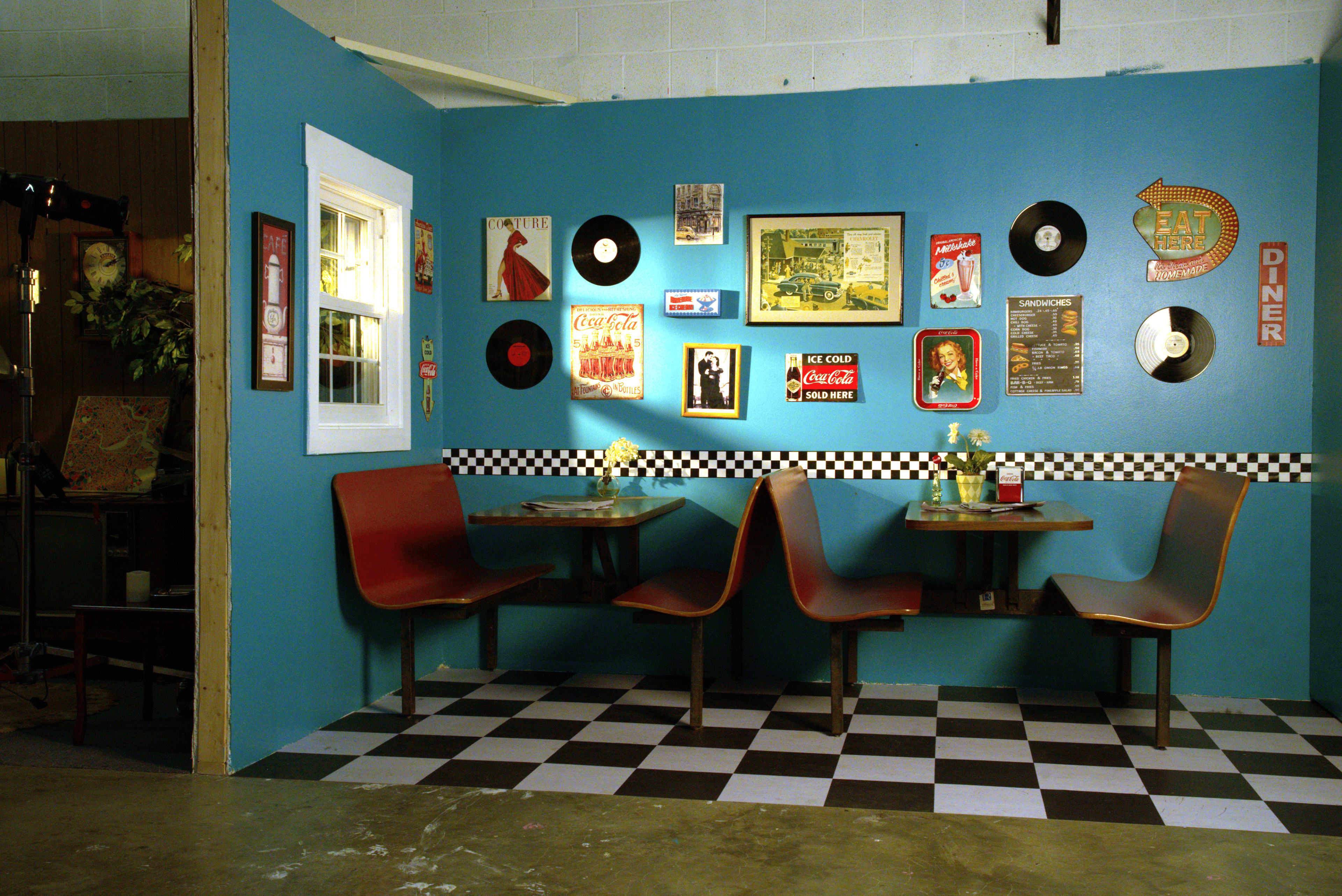 Large Warehouse Studio with Infinity Wall, Diner Set, Vintage Room Image in Sugar Creek, Charlotte, NC