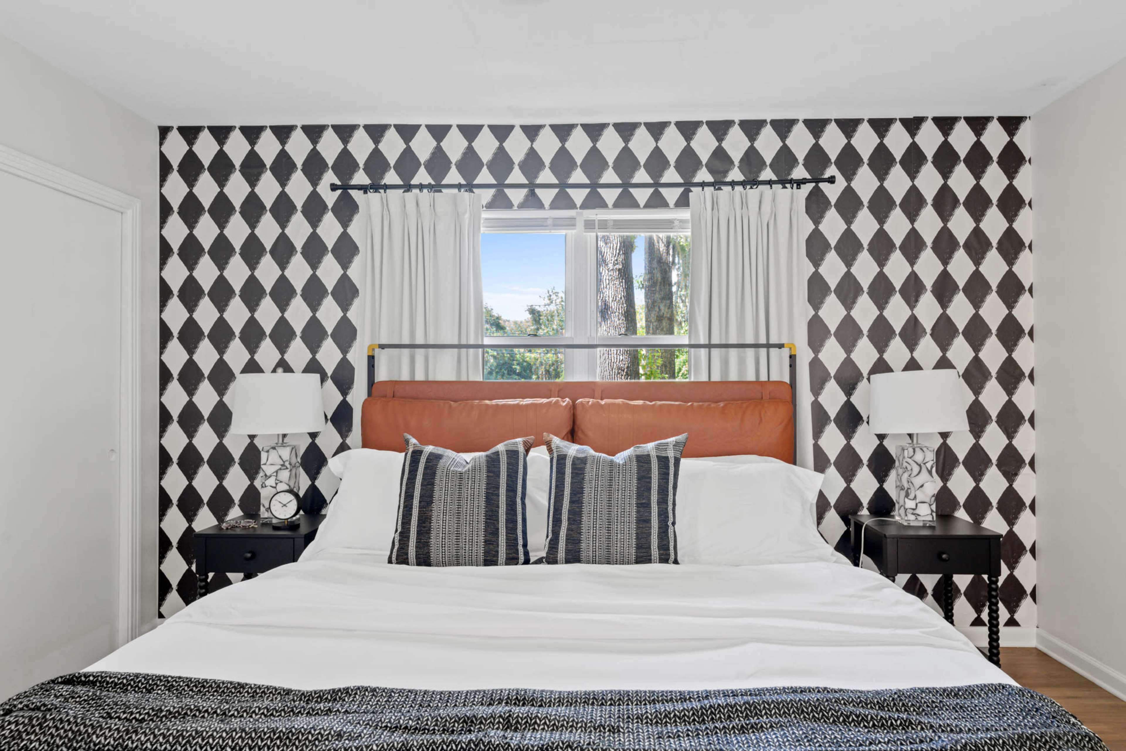 Charming Tallahassee Retreat – Perfect for Small Gatherings & Creative Projects Image in Old Town, Tallahassee, FL