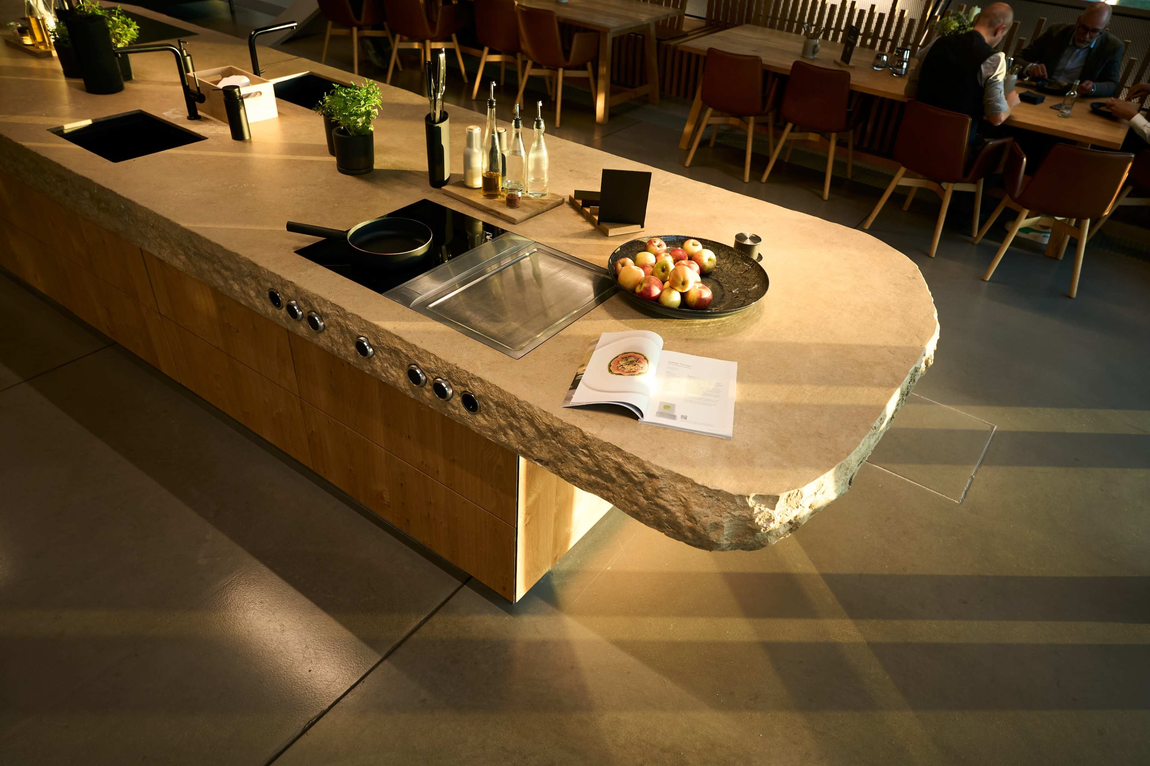 Exklusive Showküche für Events und Genuss - Flagship Kitchen Image in , Herford