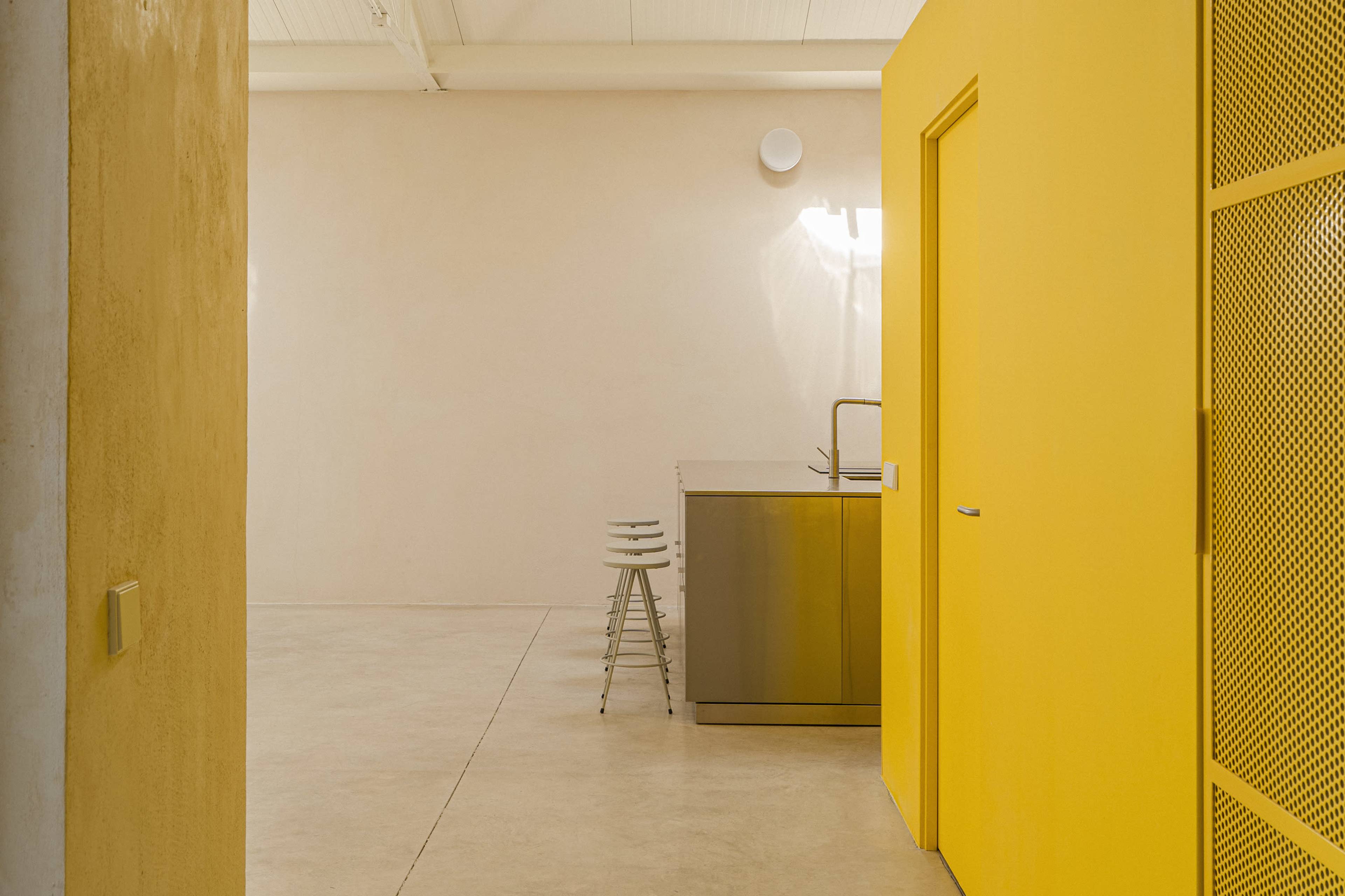 Architect-Designed Studio with Natural Light Image in San Isidro, Madrid, M