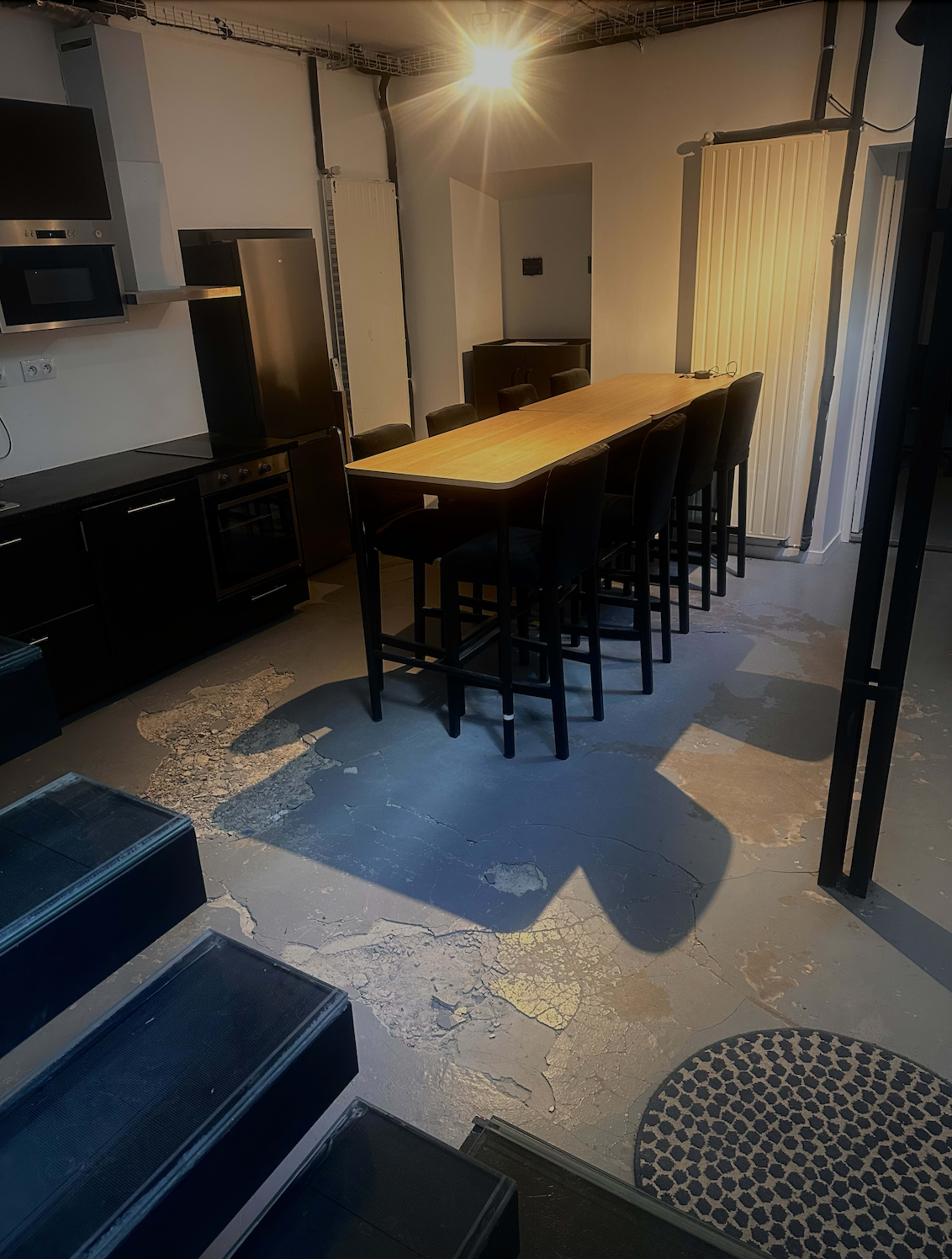 Showroom ''Espace polyvalent'' 10eme paris Image in St Vincent de Paul, paris