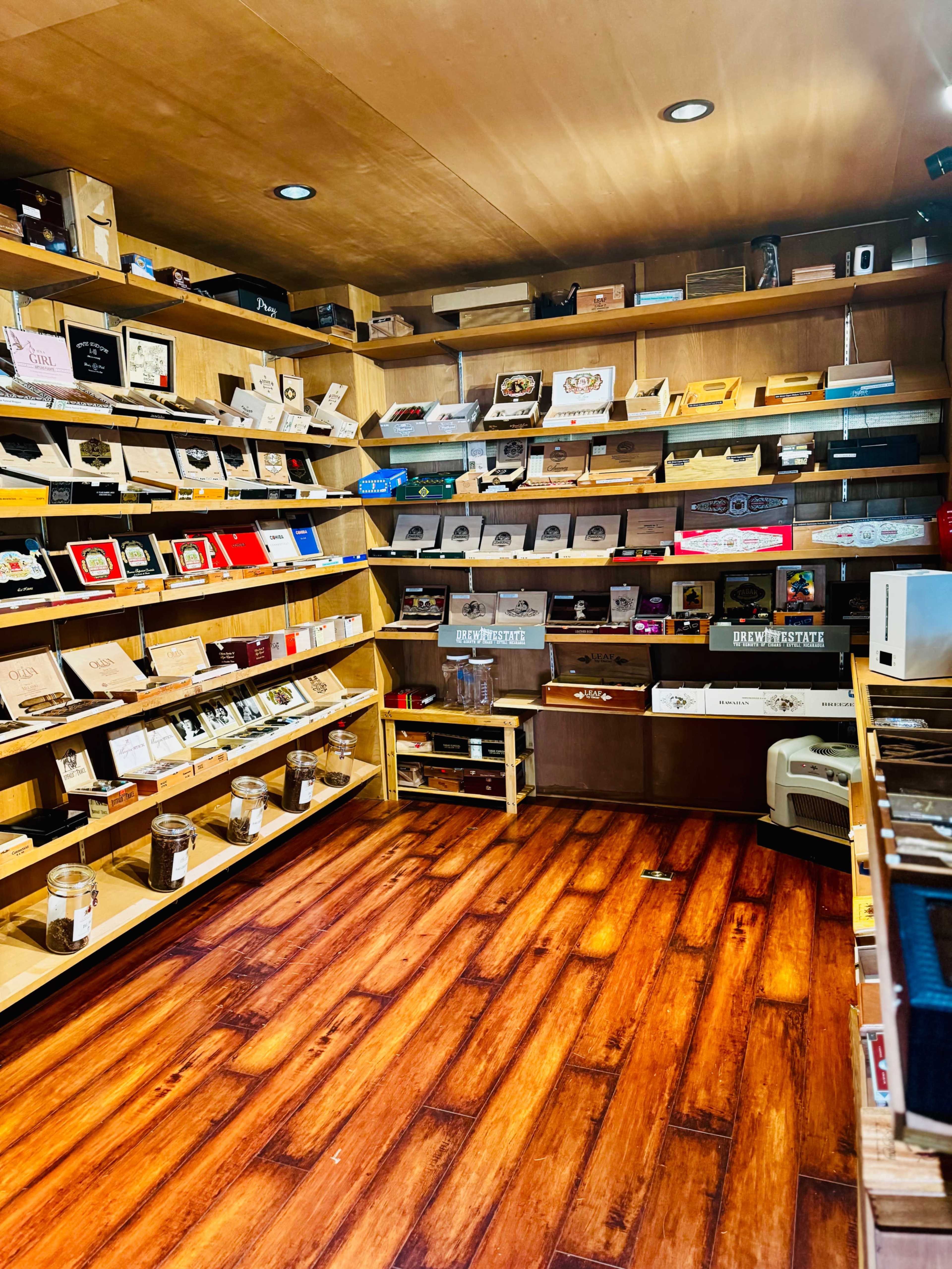 Downtown Premium Cigar Lounge with Store Image in Old Town, Pittsburg, CA