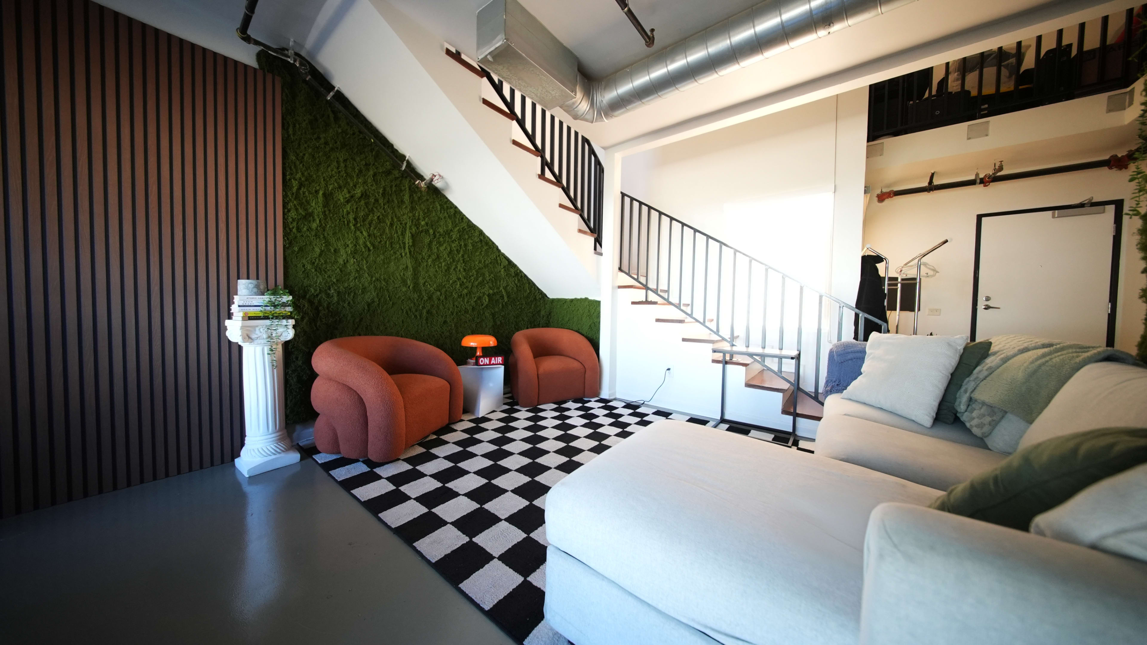 NORTH HOLLYWOOD CREATIVE PHOTO AND VIDEO STUDIO Image in North Hollywood, North Hollywood, CA