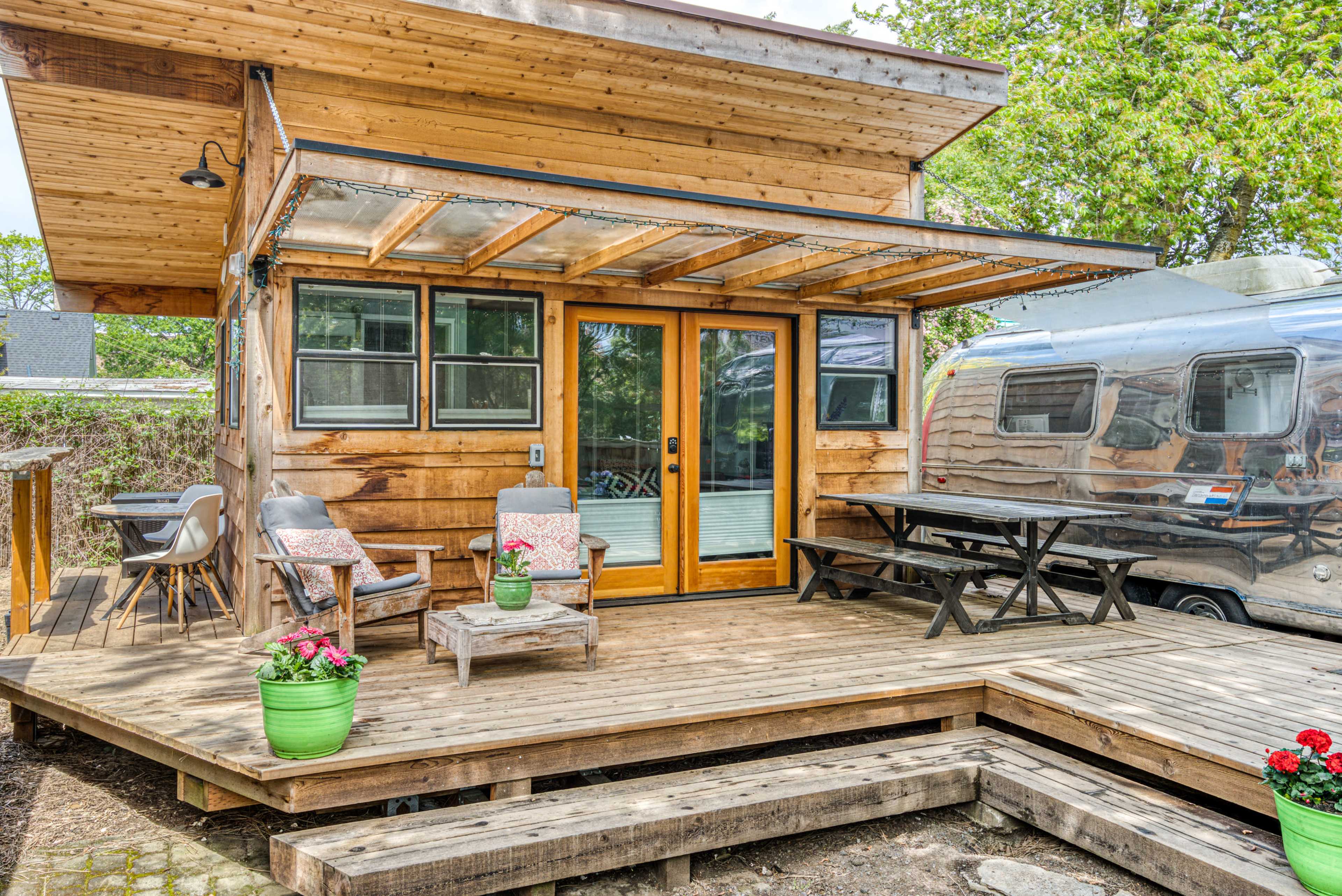 Beautifully Remodeled Vintage 1970's Airstream Image in Overlook, Portland, OR